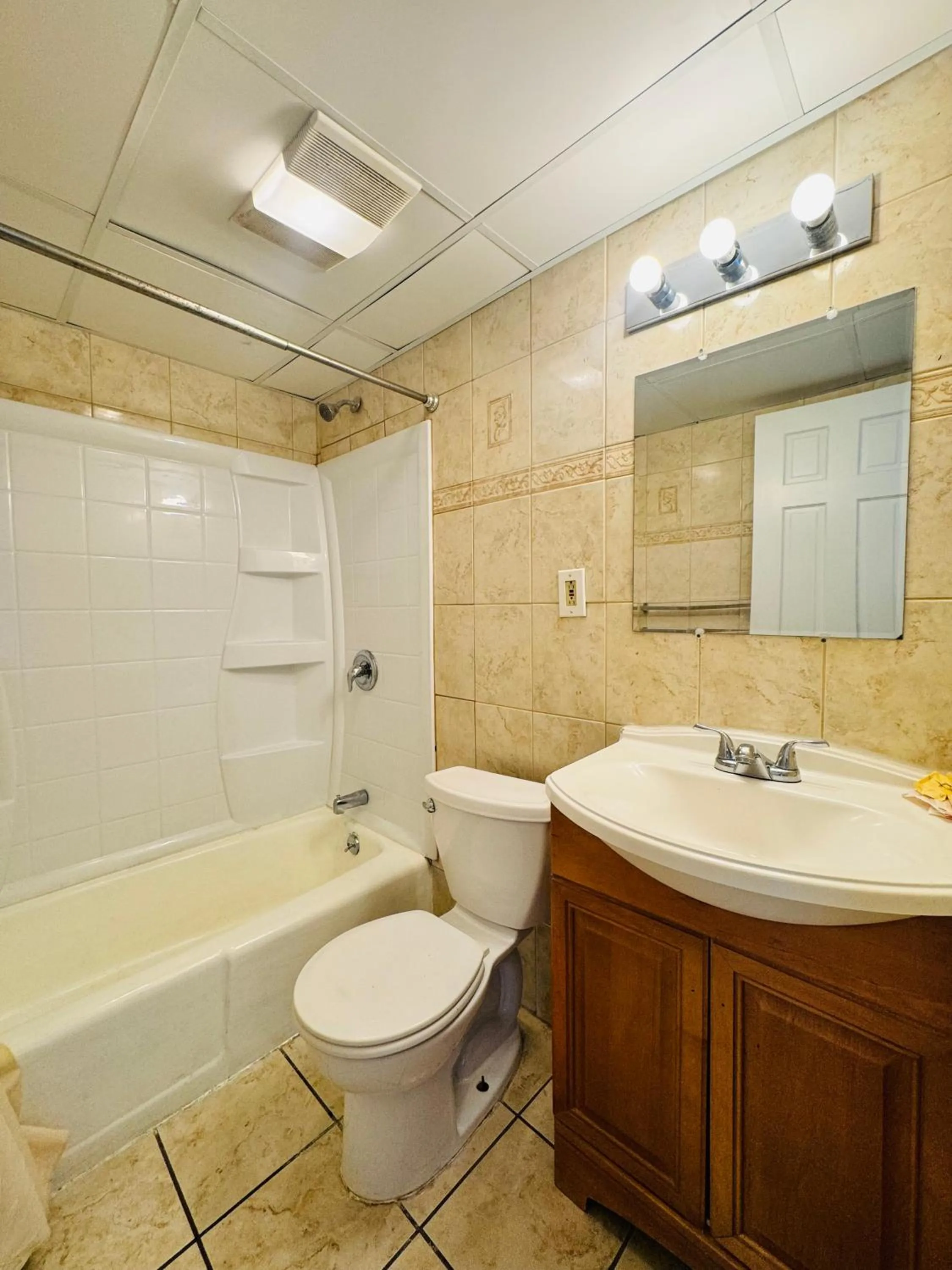 Shower in Skyview Manor Motel