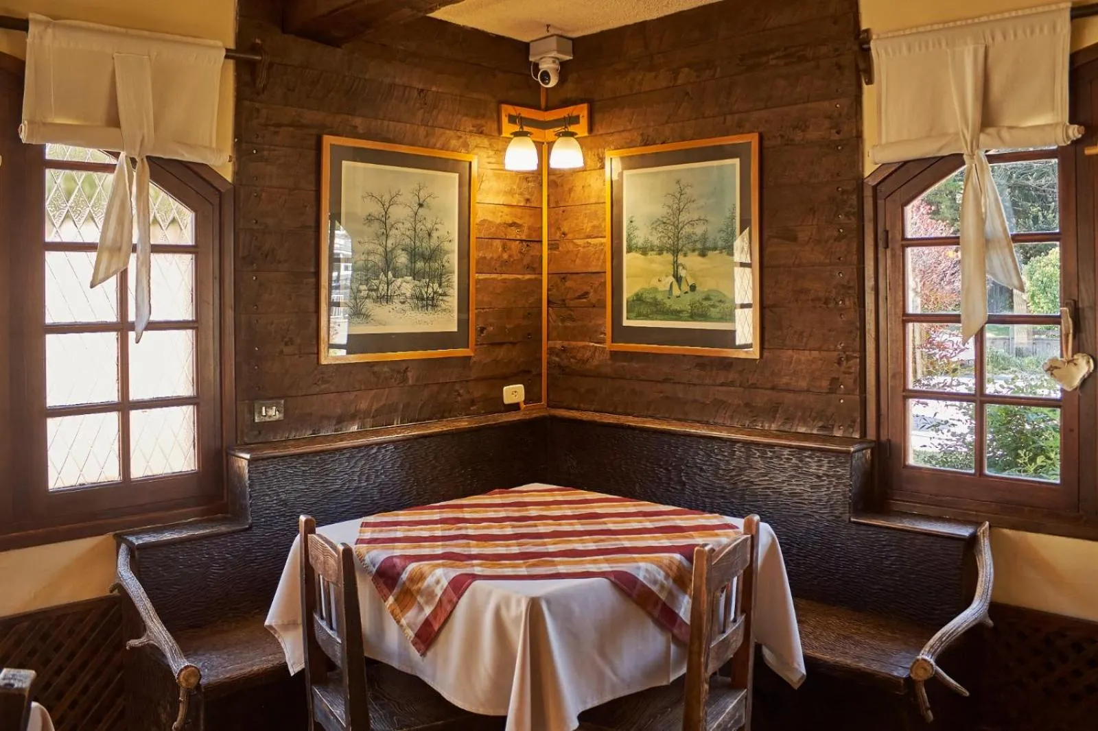 Property building in Hostería La Posta Del Cazador