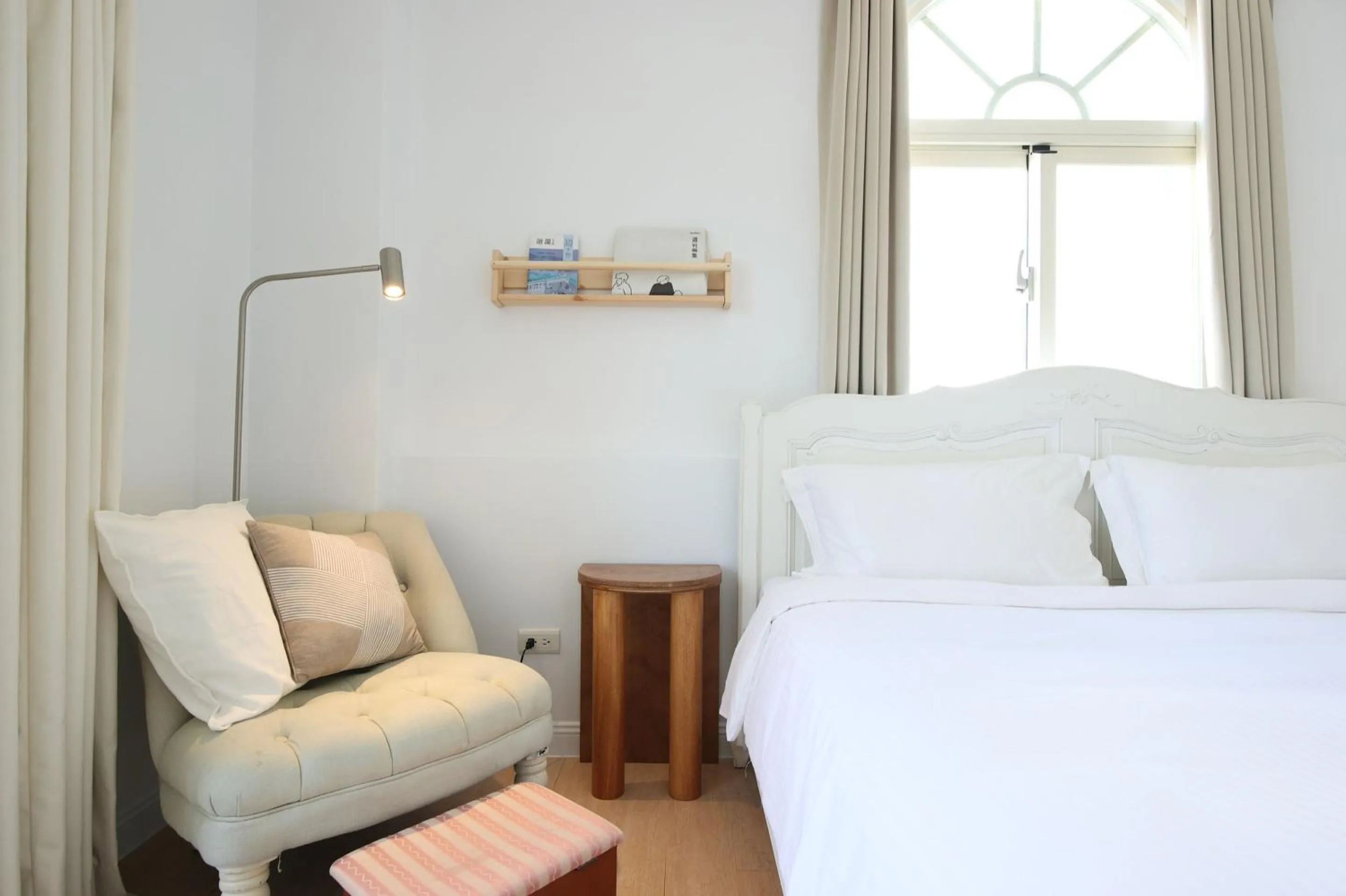 Photo of the whole room, Bed in OwlStay The Salt