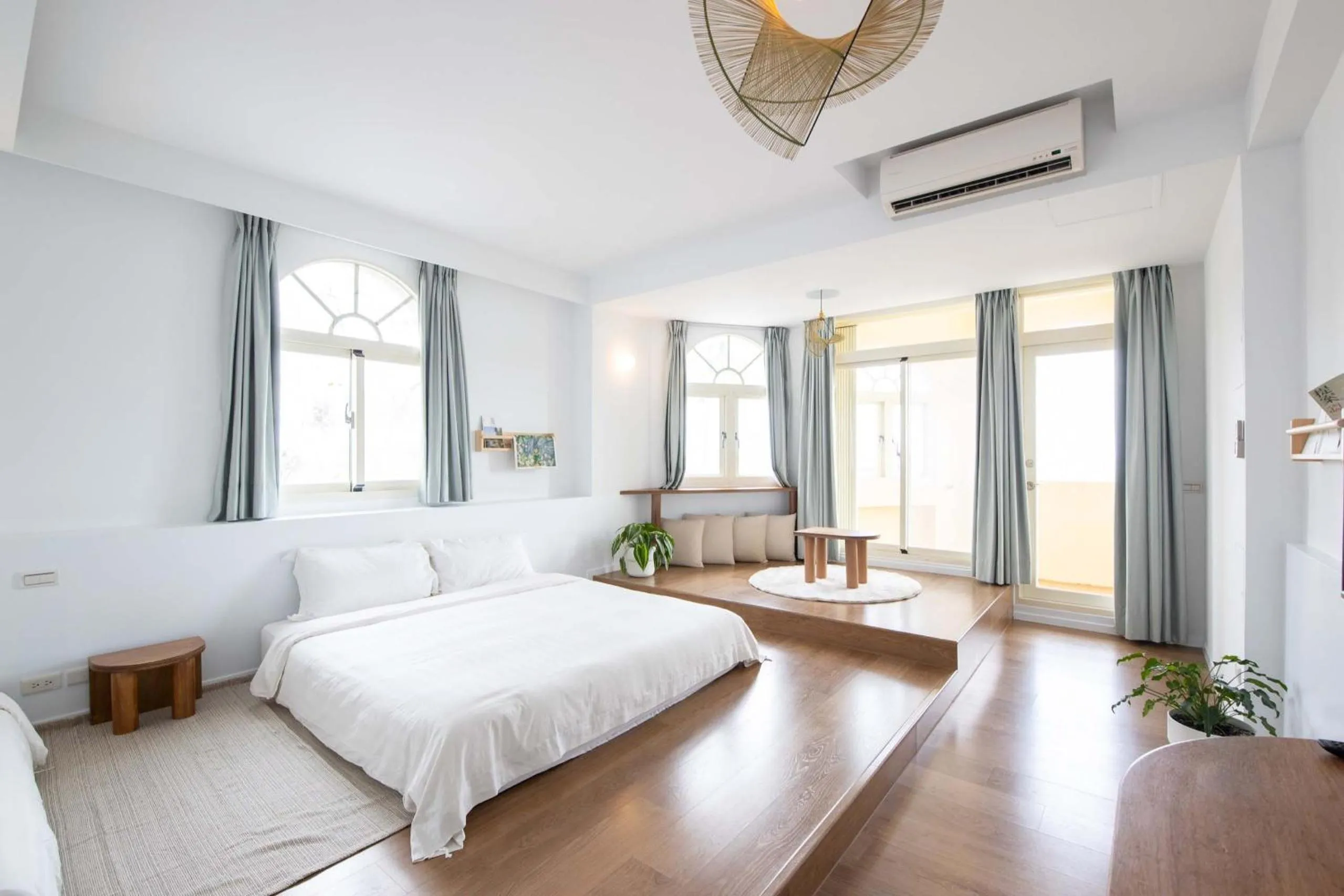 Photo of the whole room, Bed in OwlStay The Salt