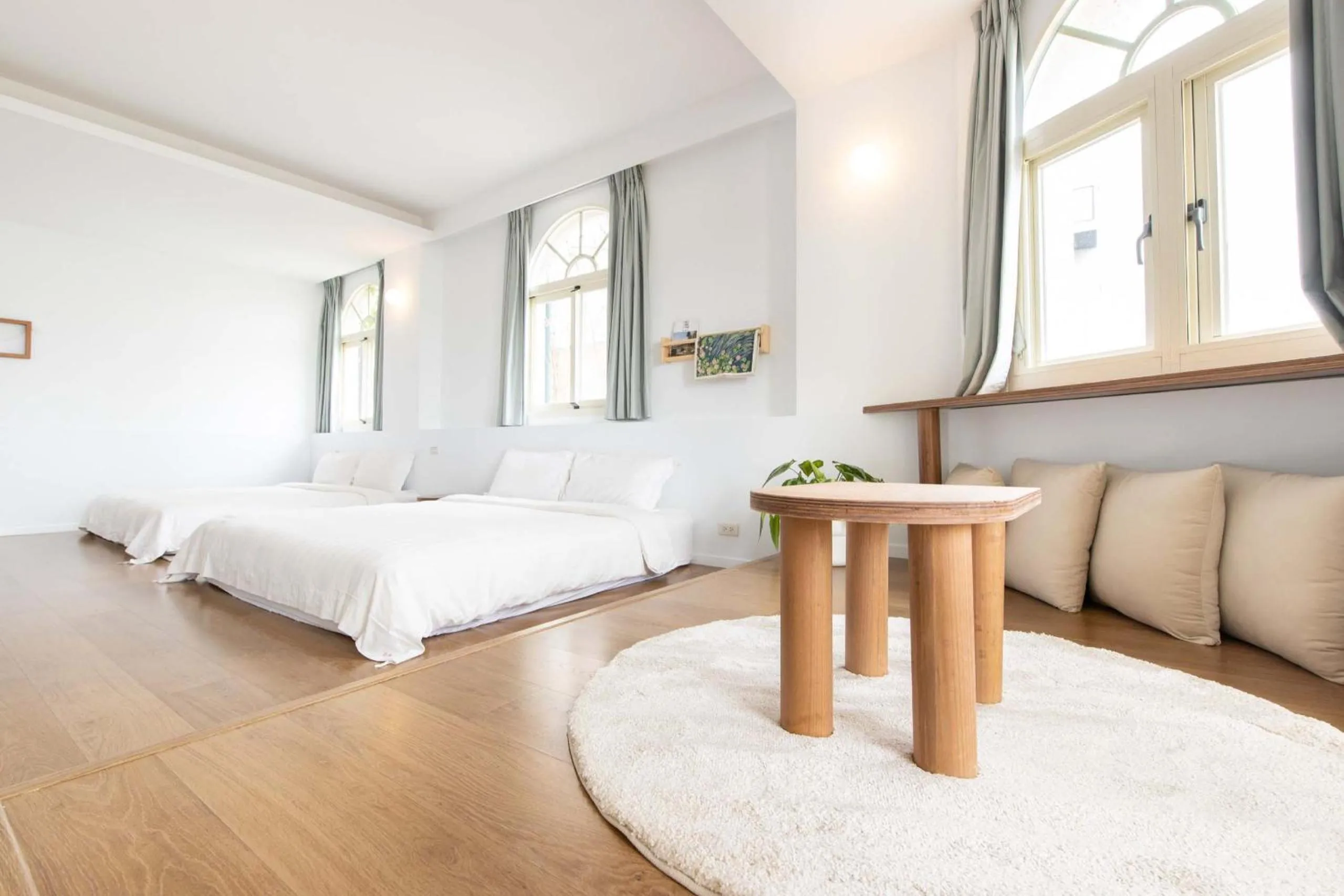 Photo of the whole room, Bed in OwlStay The Salt