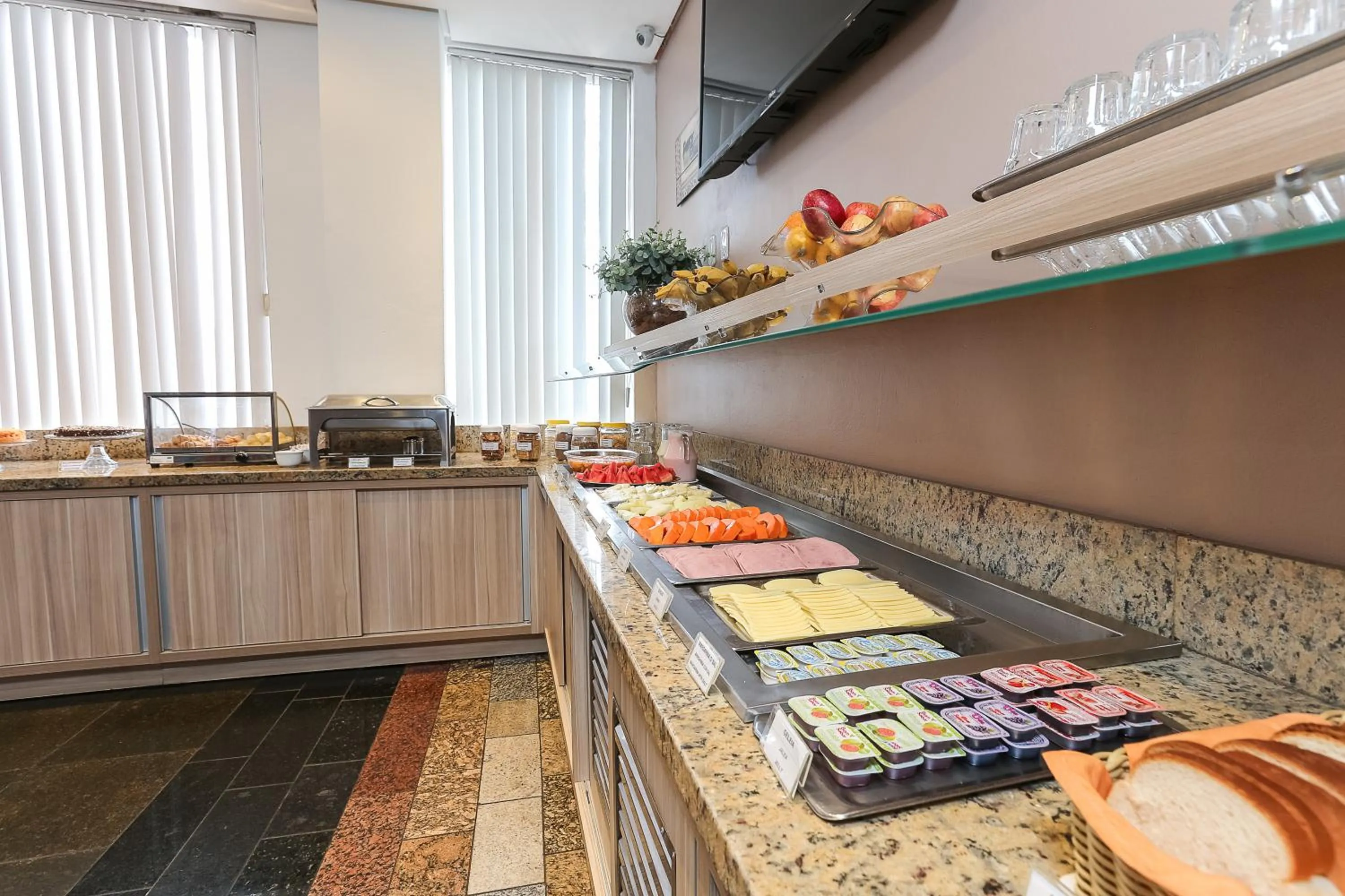 Restaurant/places to eat in Hotel Expressinho Aeroporto