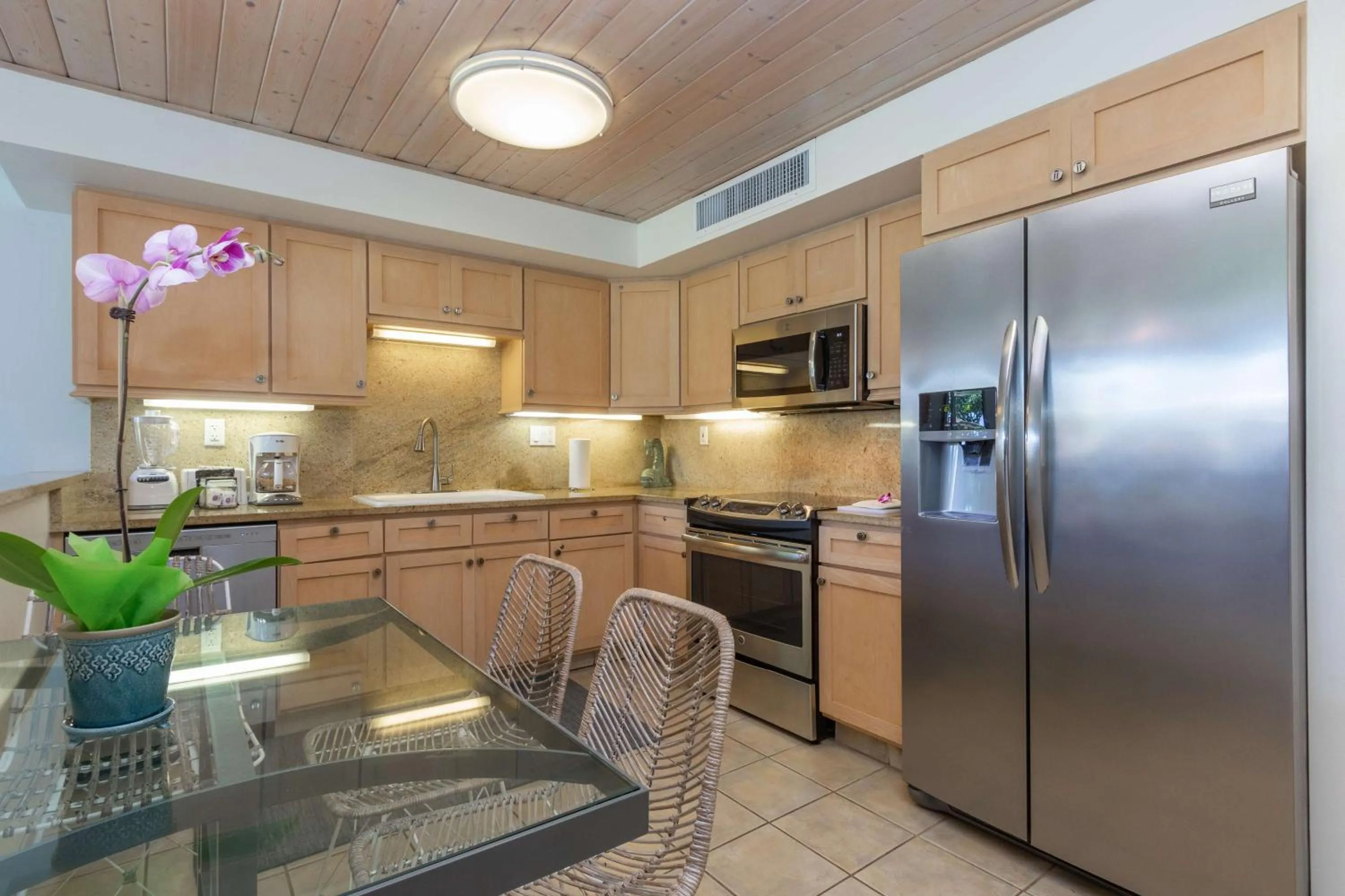 Kitchen or kitchenette in Aston Maui Kaanapali Villas