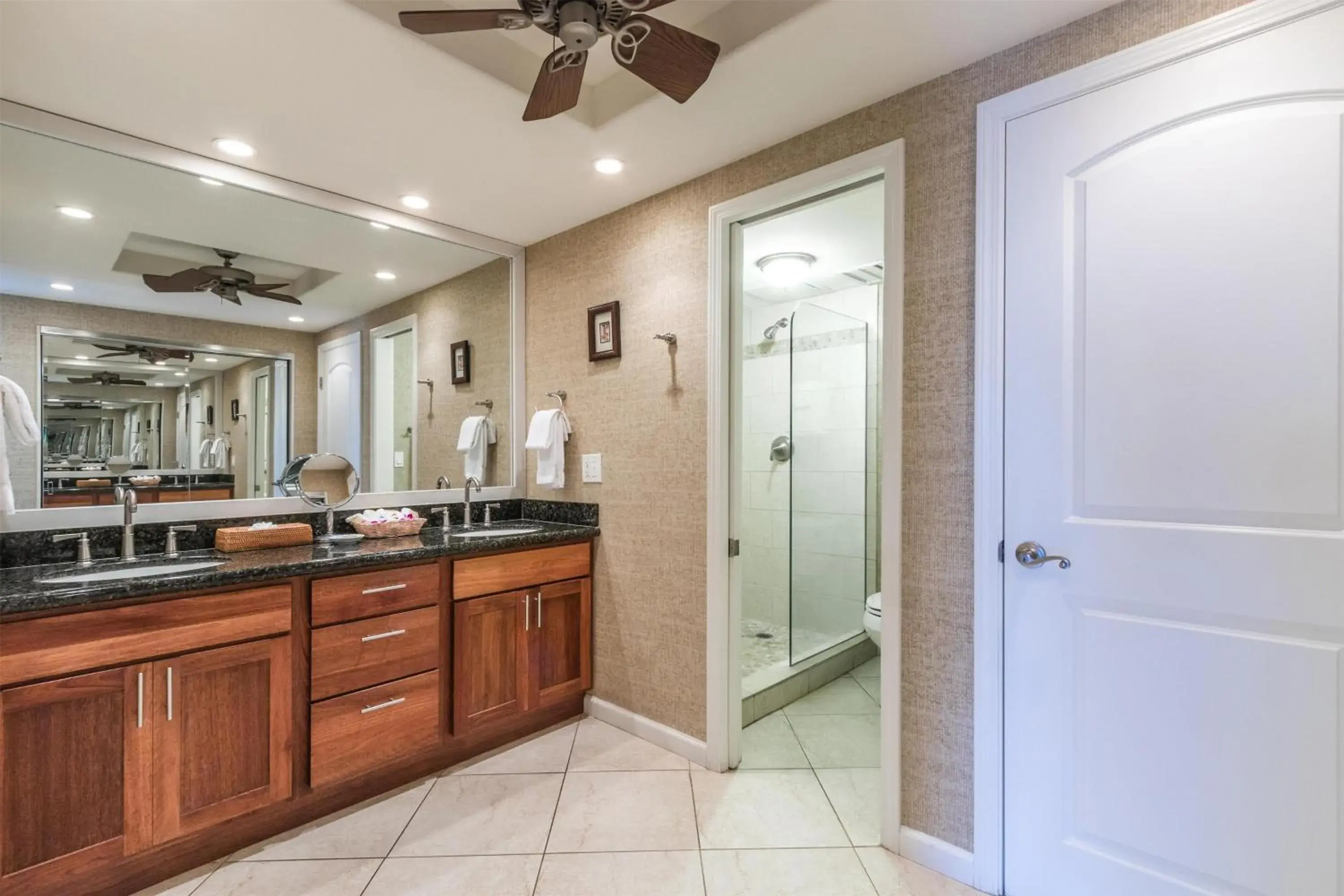 One-Bedroom Suite with Garden View in Aston Maui Kaanapali Villas One-Bedroom Suite with Garden View in Aston Maui Kaanapali Villas