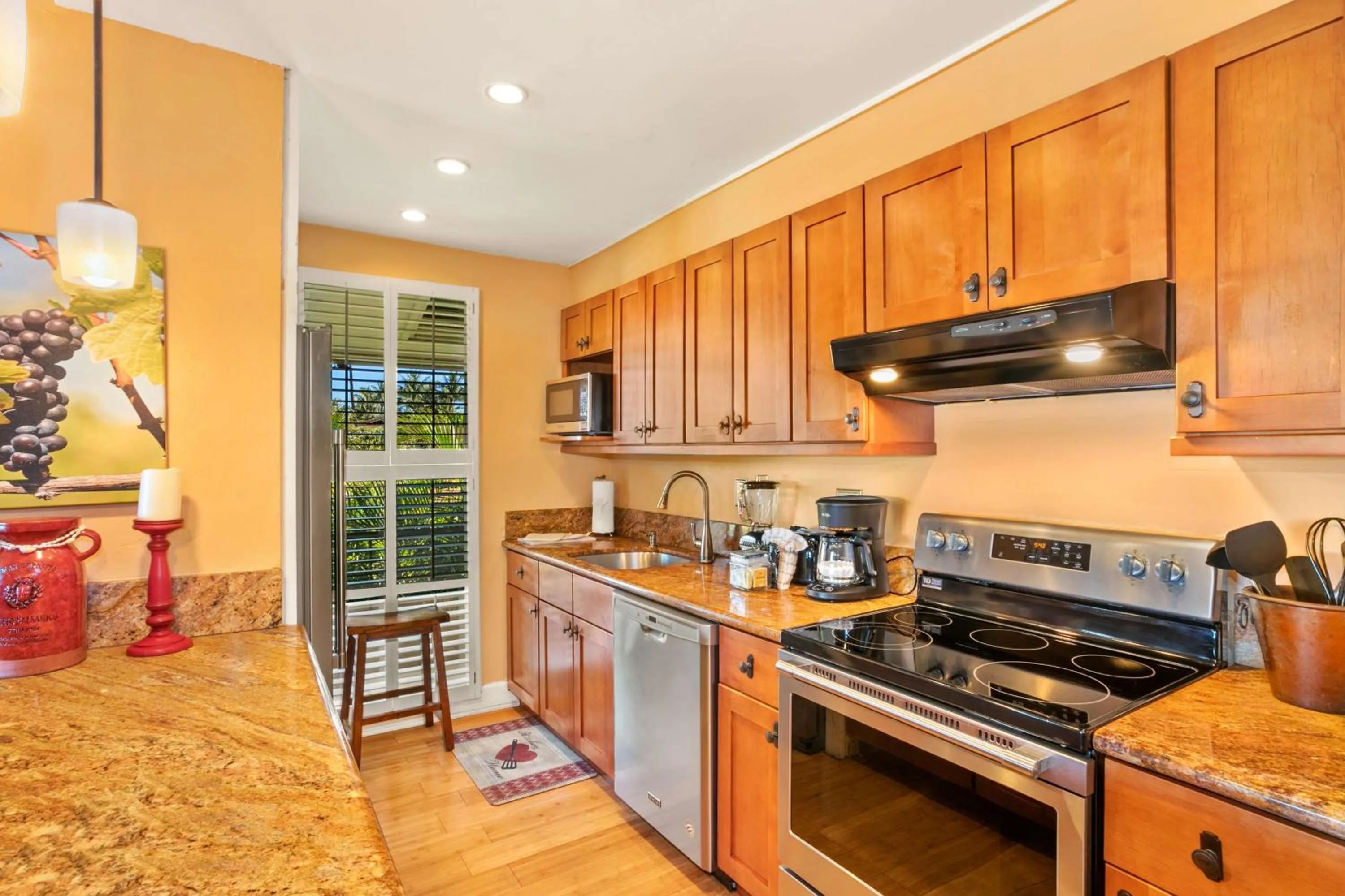 Coffee/tea facilities in Aston Maui Kaanapali Villas