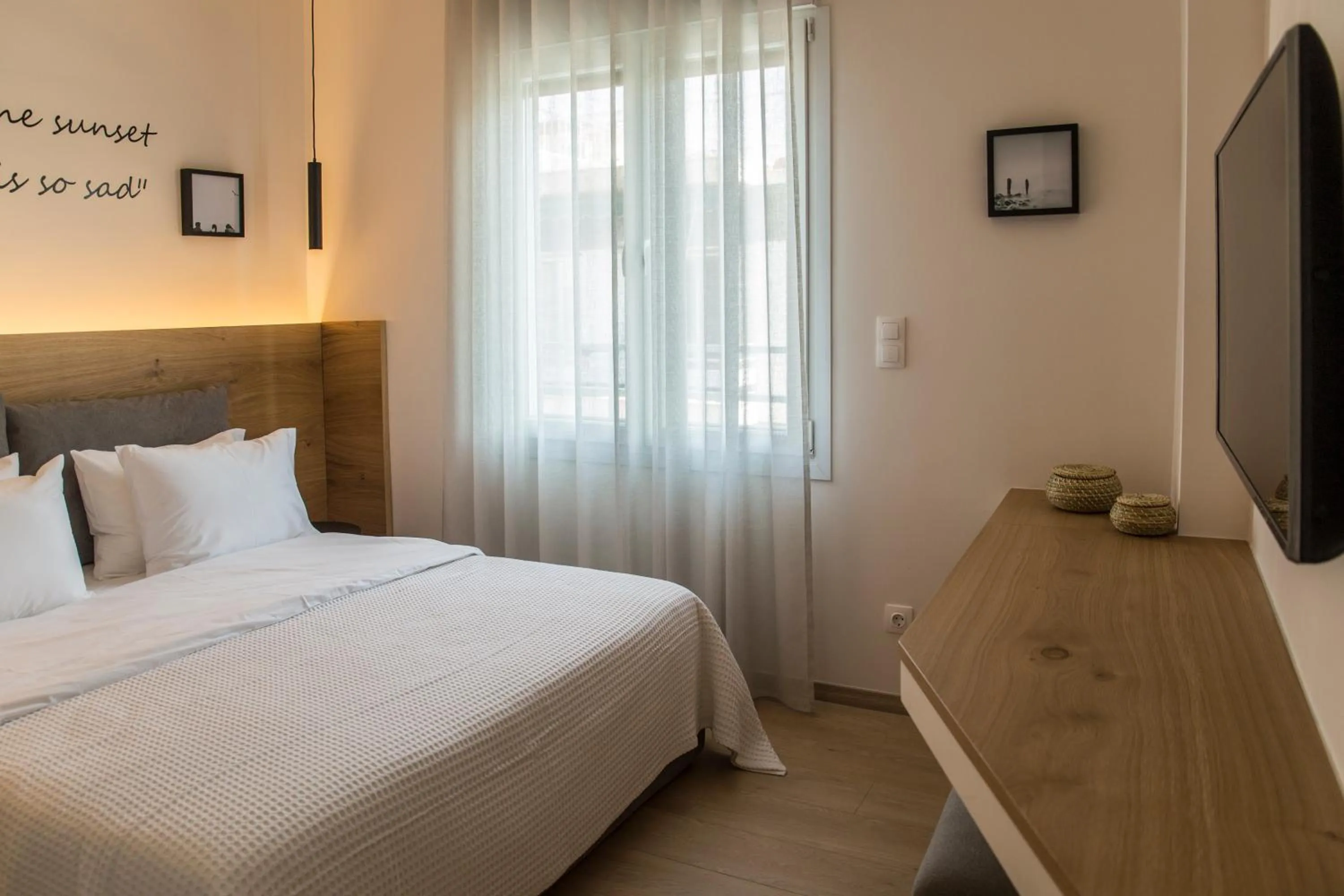 TV and multimedia, Bed in Athens Life