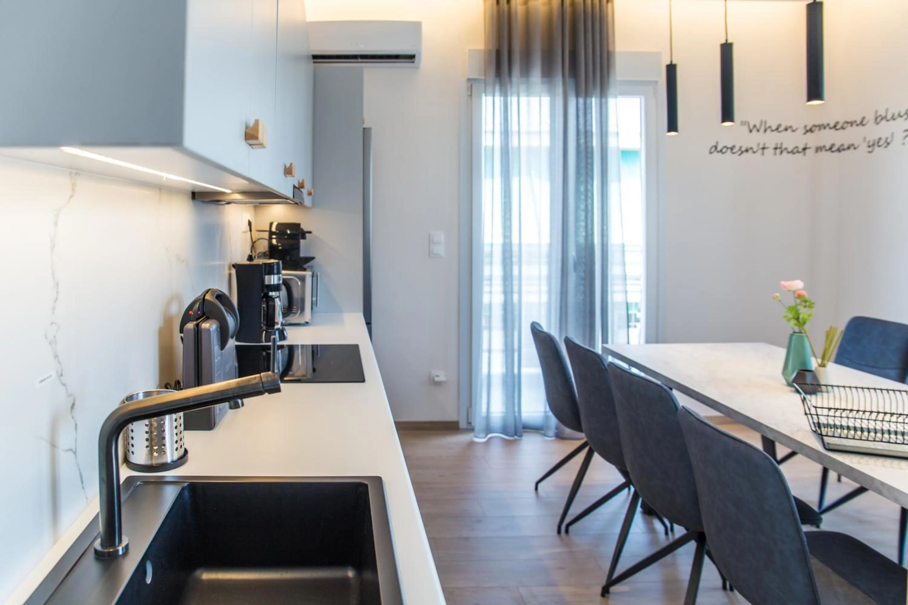 Kitchen or kitchenette in Athens Life