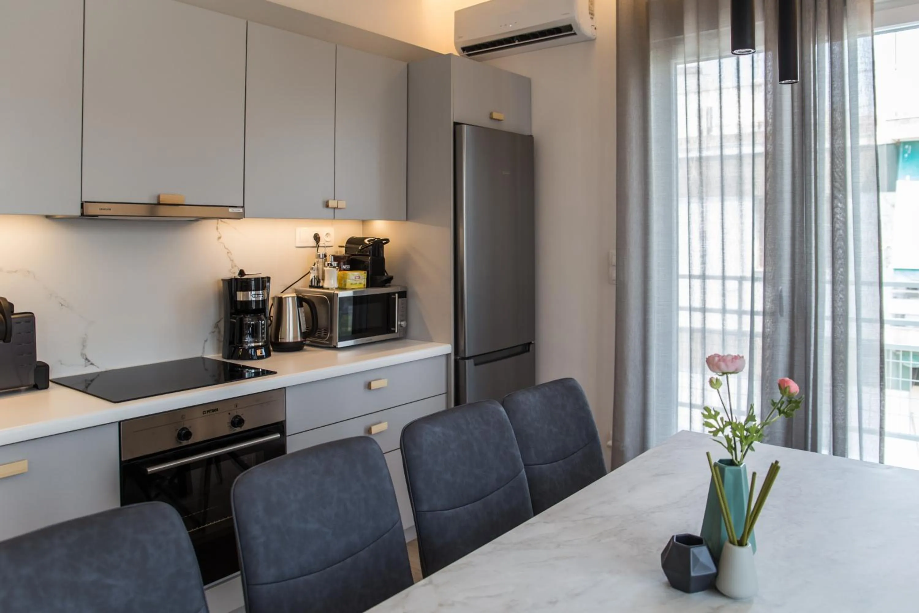 Coffee/tea facilities in Athens Life