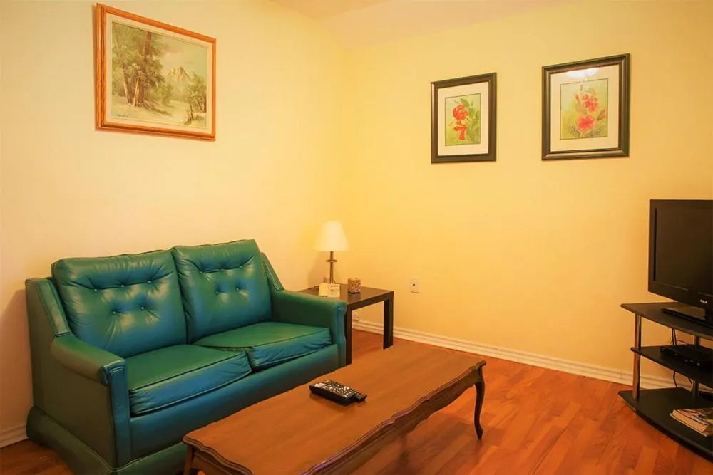 Chalet Beaconsfield Motel