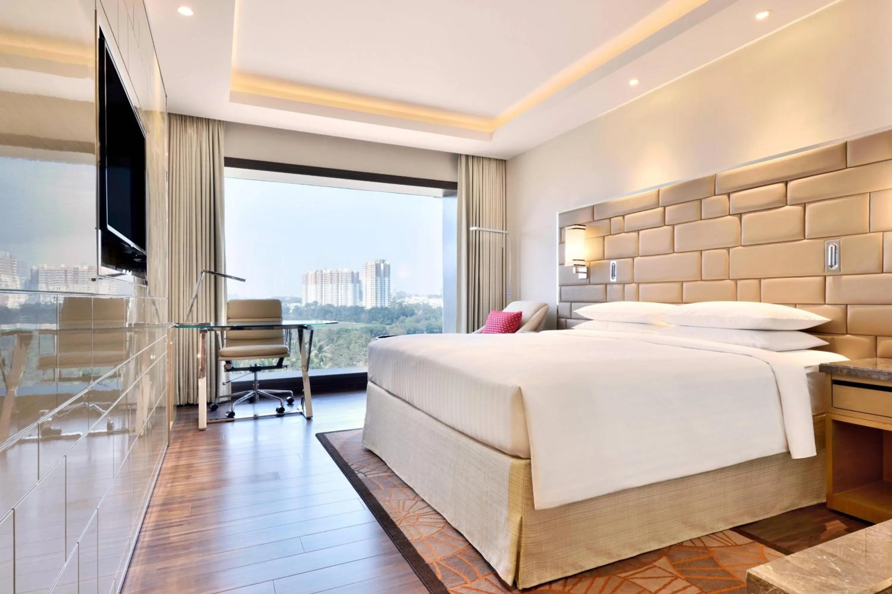 Photo of the whole room, Bed in Courtyard by Marriott Bengaluru Hebbal