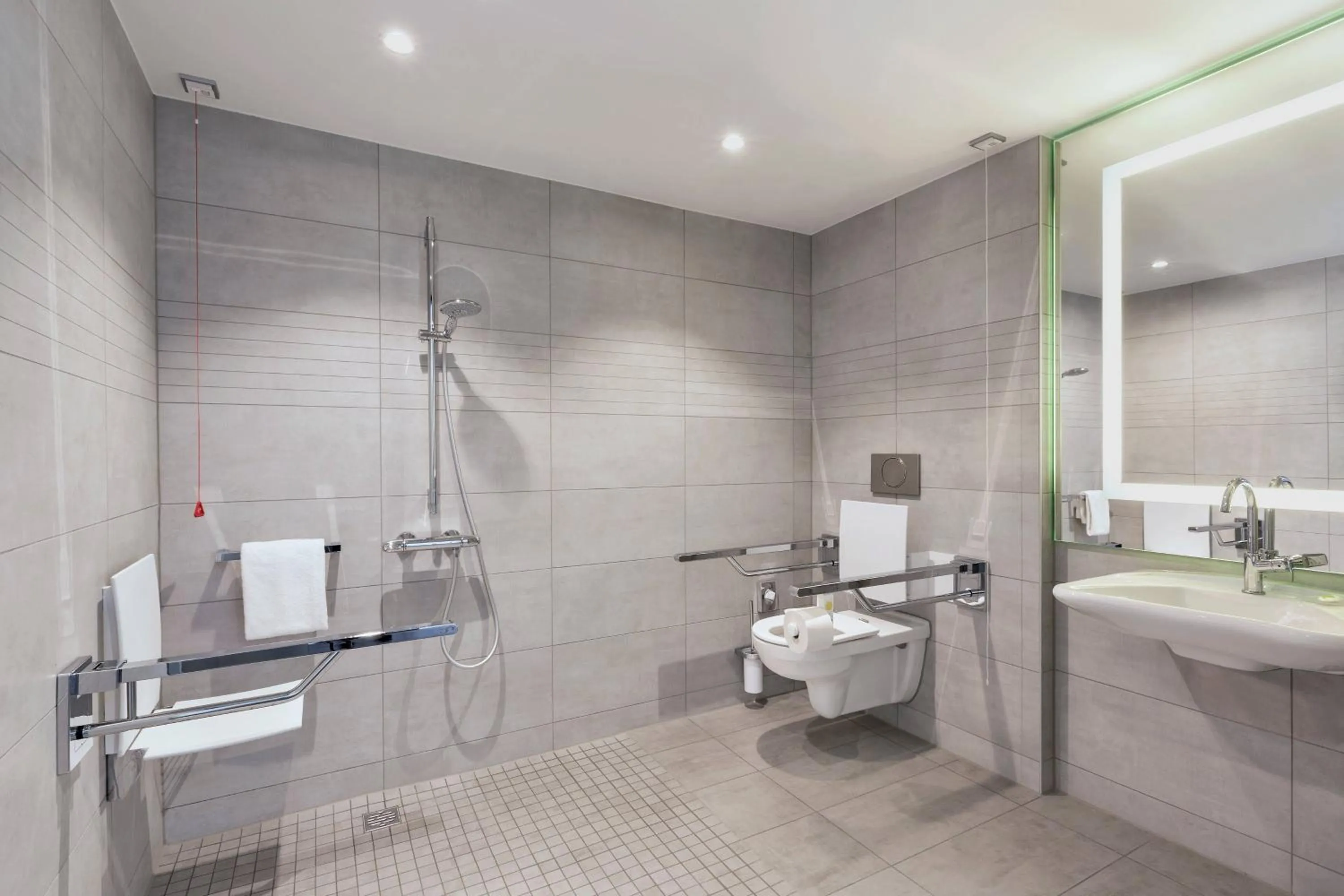 Bathroom in Courtyard by Marriott Oberpfaffenhofen Munich South