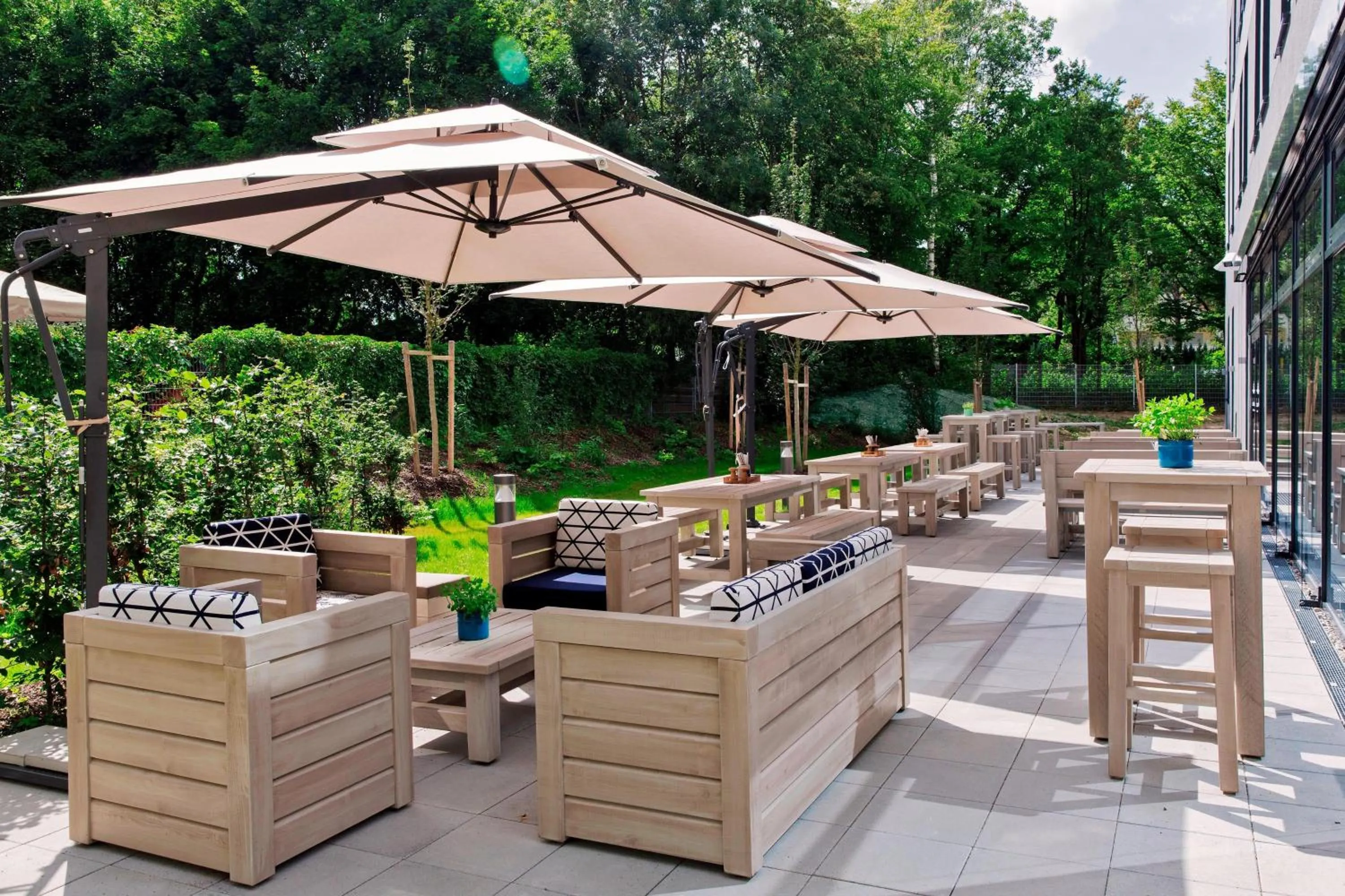 Restaurant/places to eat in Courtyard by Marriott Oberpfaffenhofen Munich South