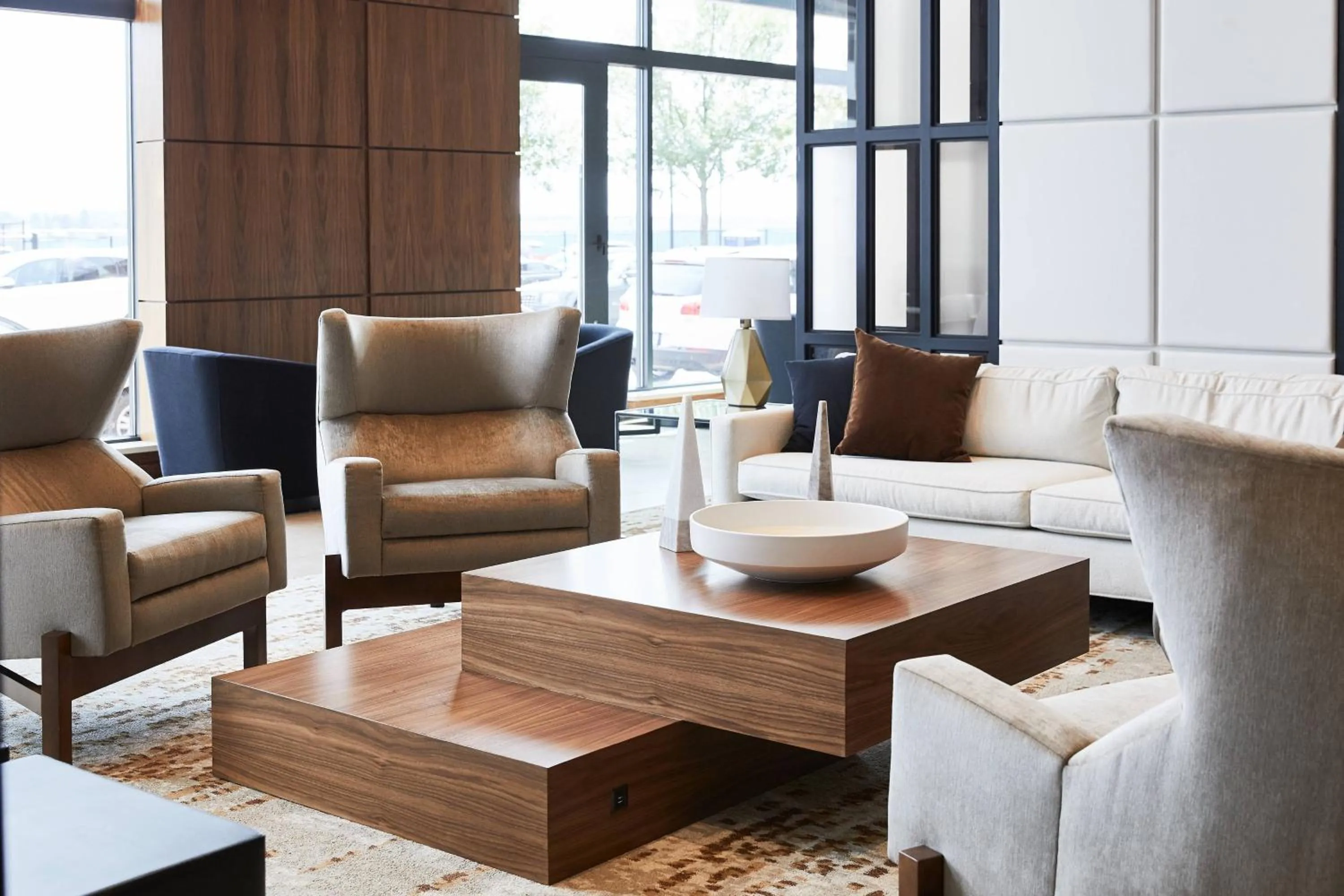 Lounge or bar in AC Hotel Portland Downtown-Waterfront, ME