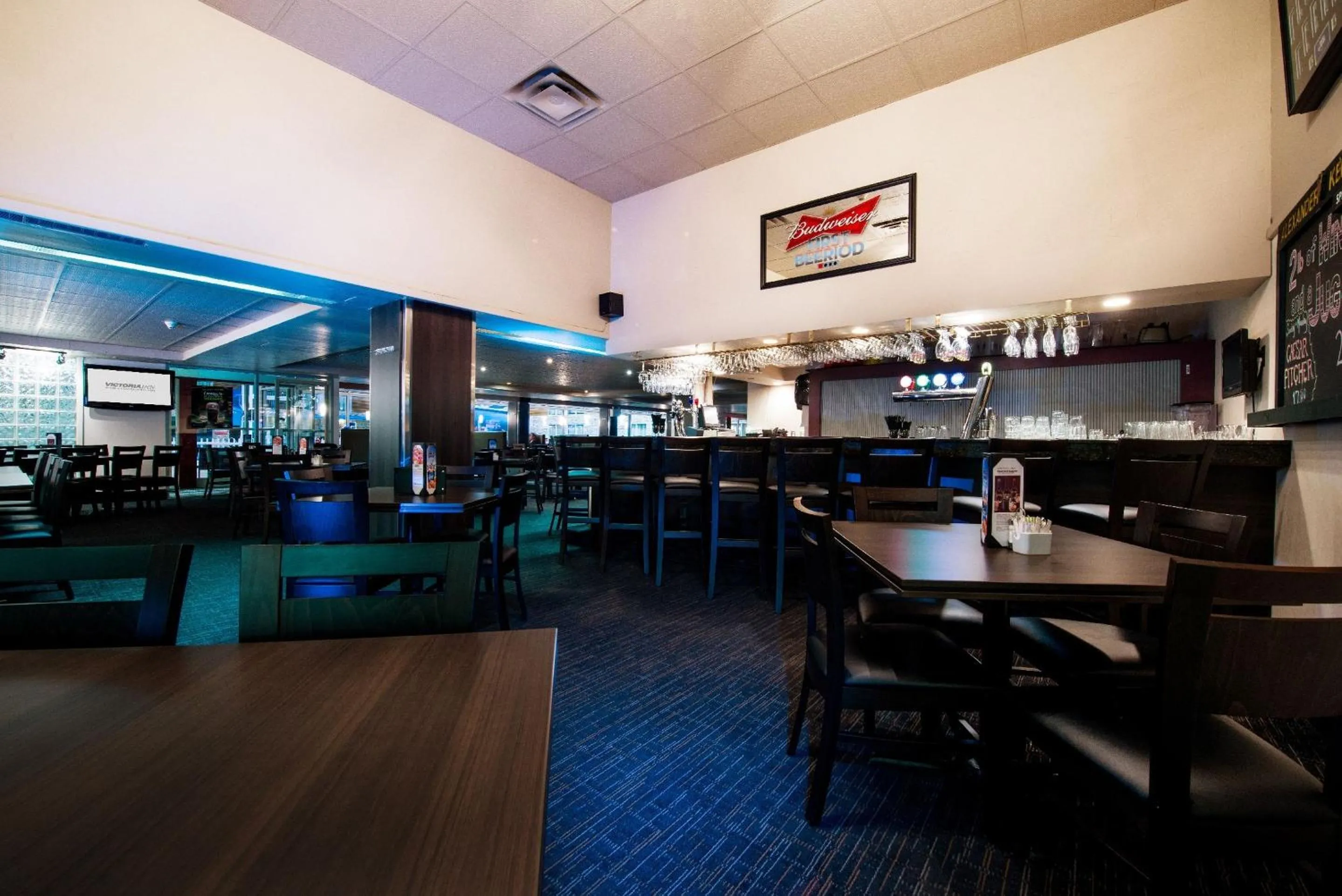 Lounge or bar in Superior Inn Hotel and Conference Centre Thunder Bay
