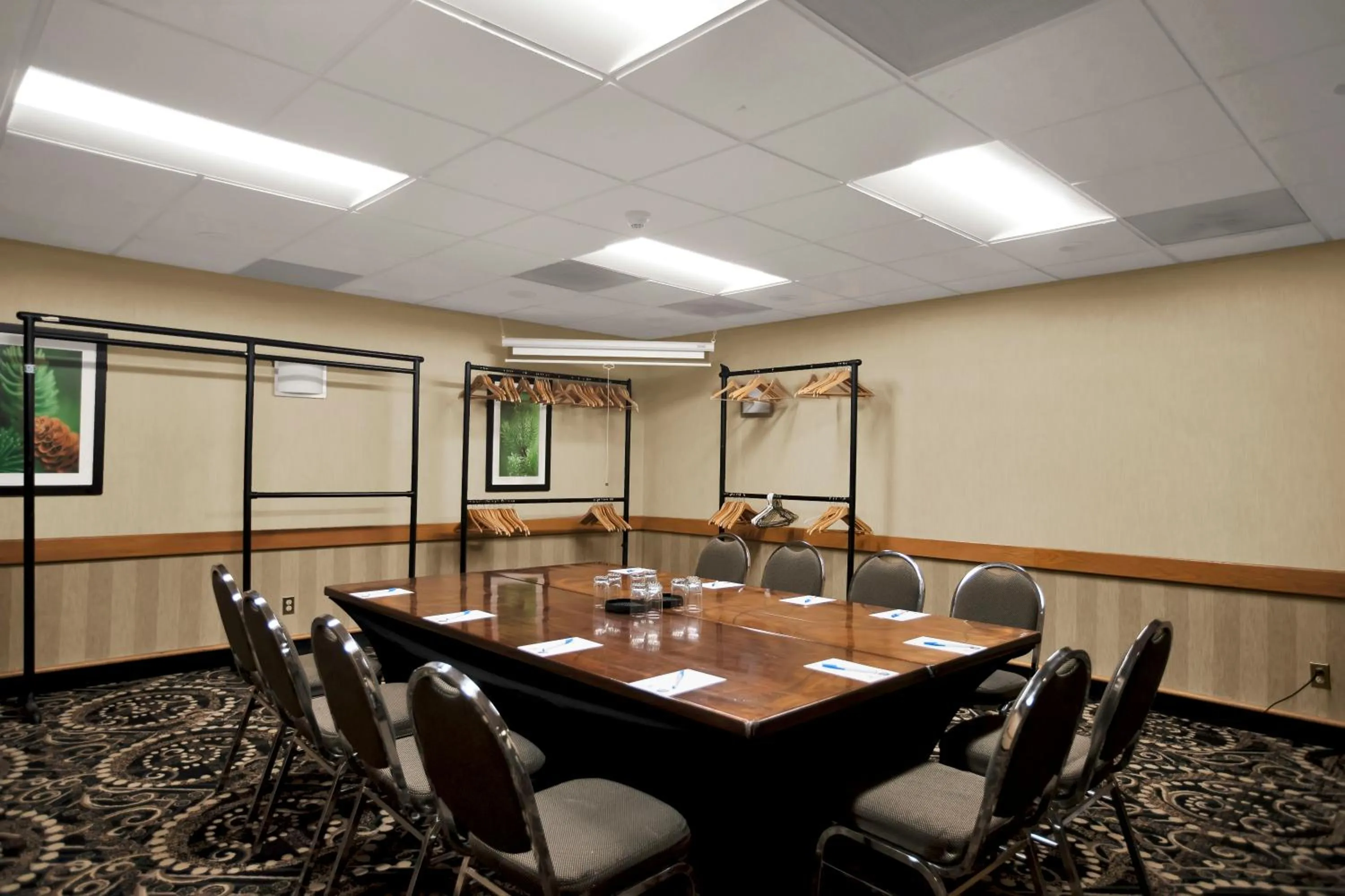 Meeting/conference room in Superior Inn Hotel and Conference Centre Thunder Bay