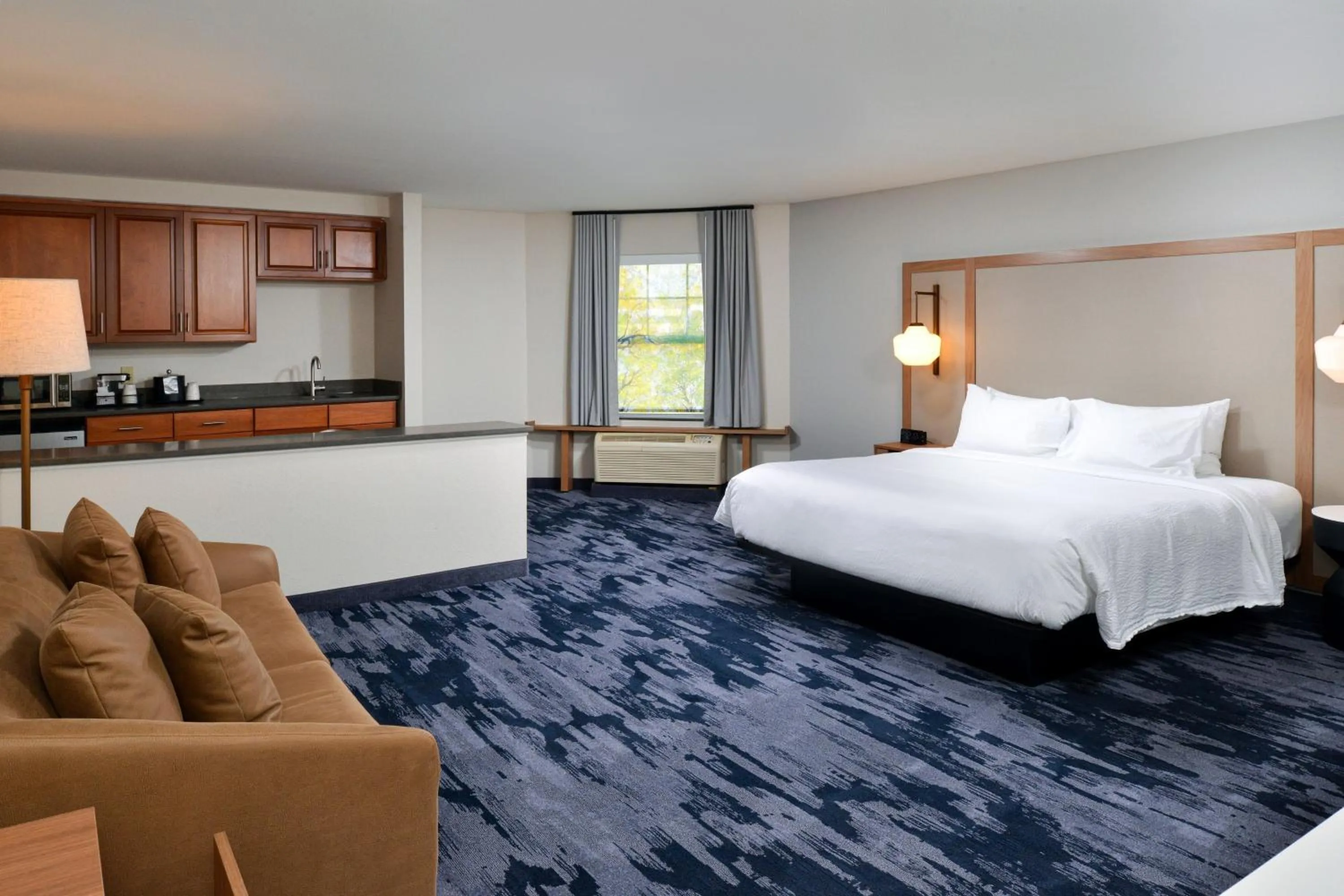 Photo of the whole room, Bed in Fairfield Inn & Suites Goshen Middletown