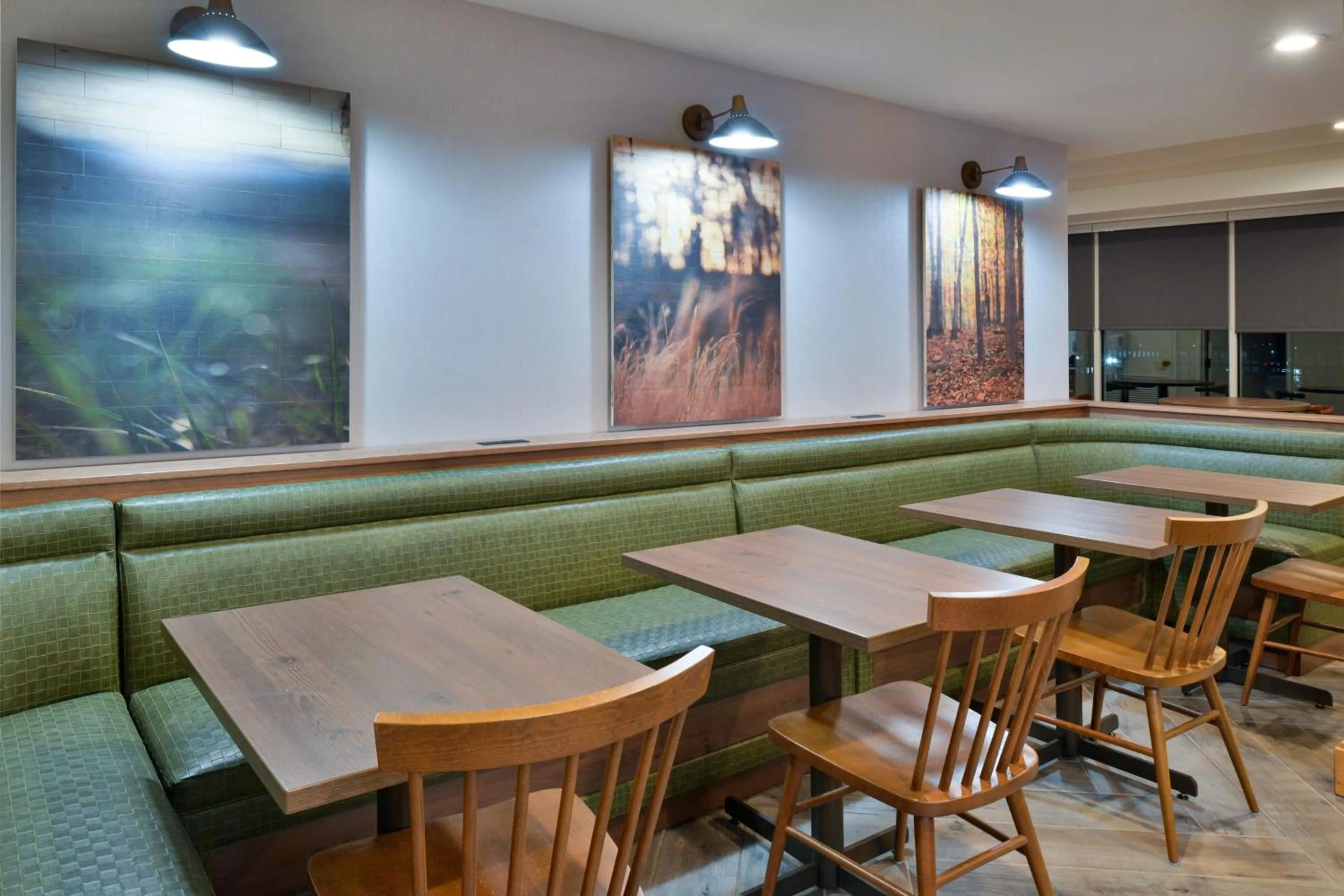 Breakfast in Fairfield Inn & Suites Goshen Middletown