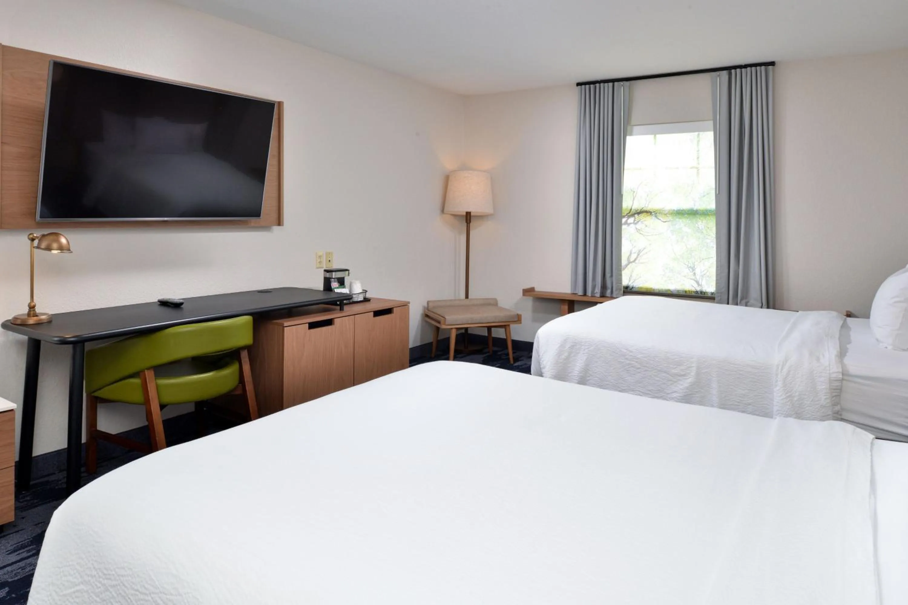 Photo of the whole room, Bed in Fairfield Inn & Suites Goshen Middletown