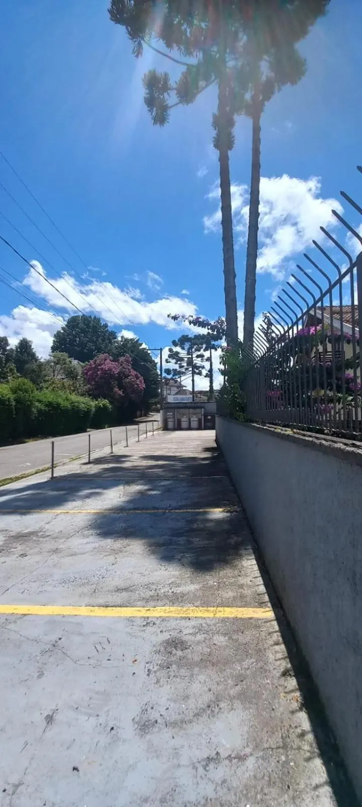 Parking in Pousada Condado Brasileiro