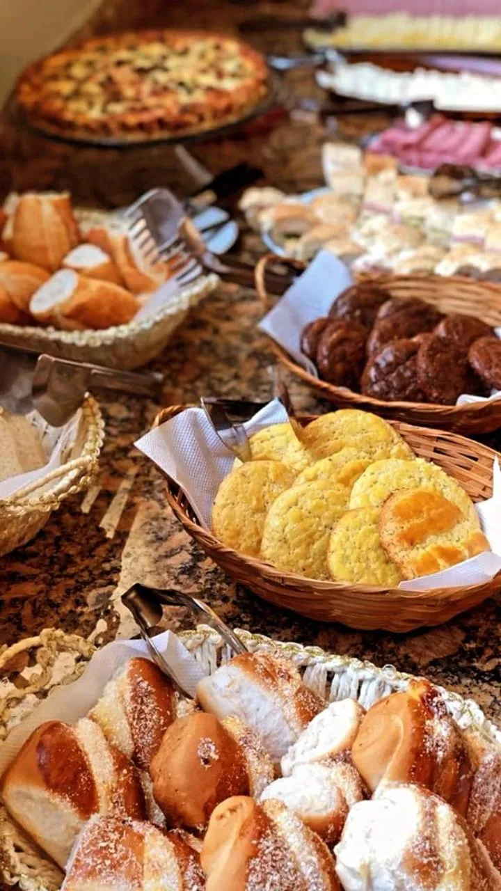 Food and drinks in Pousada Condado Brasileiro