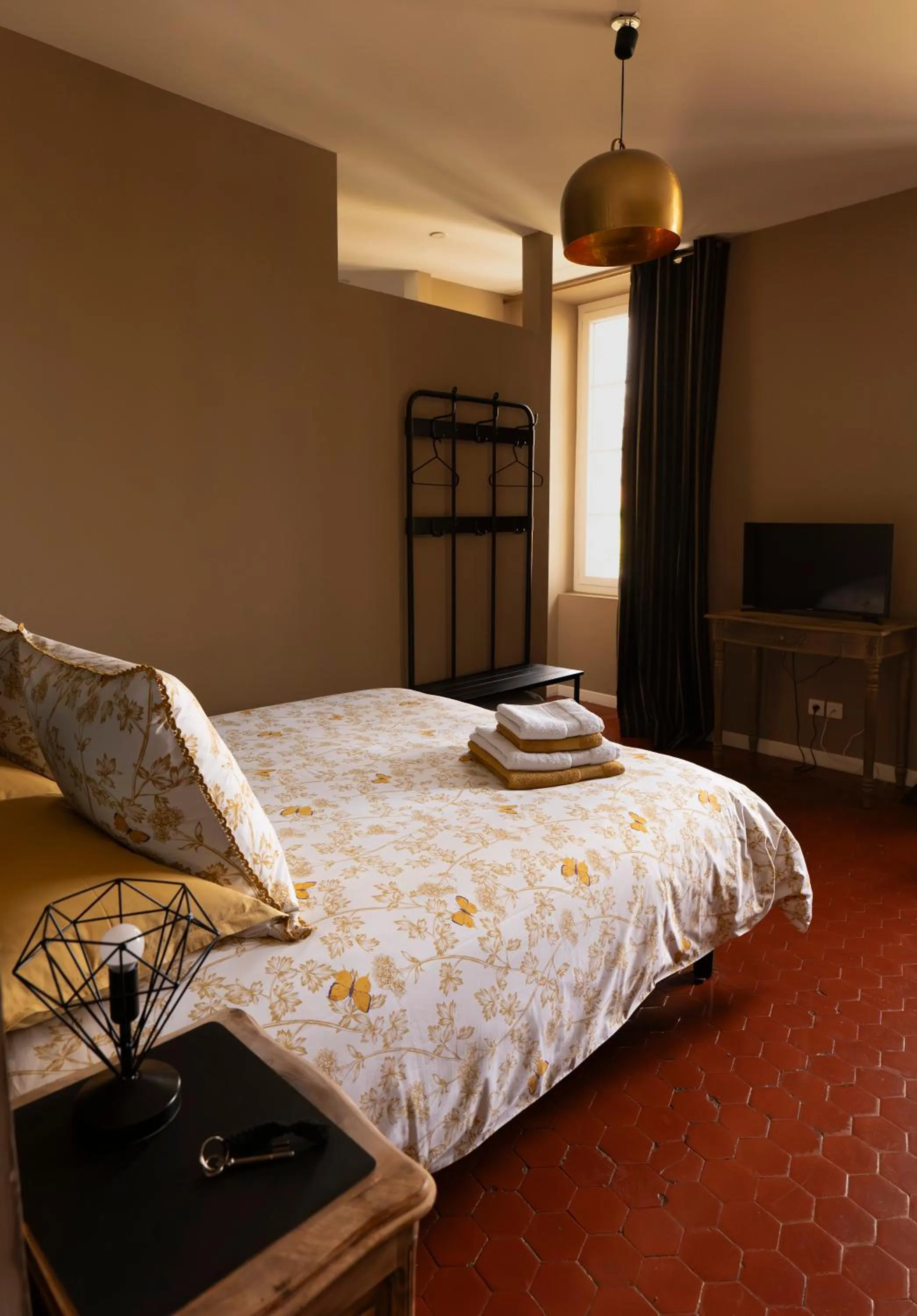 Bedroom, Bed in Effets Personnels