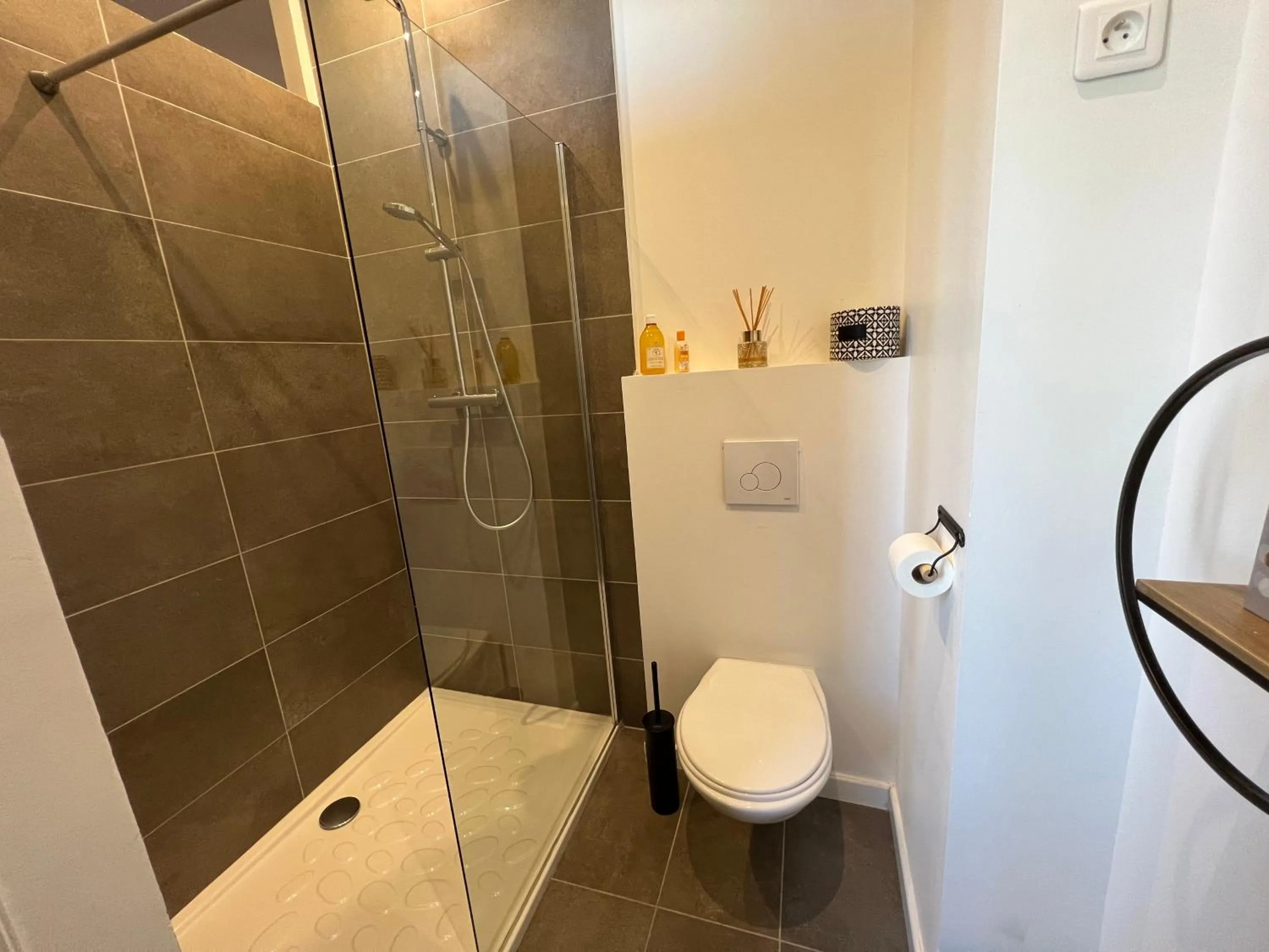 Shower in Effets Personnels