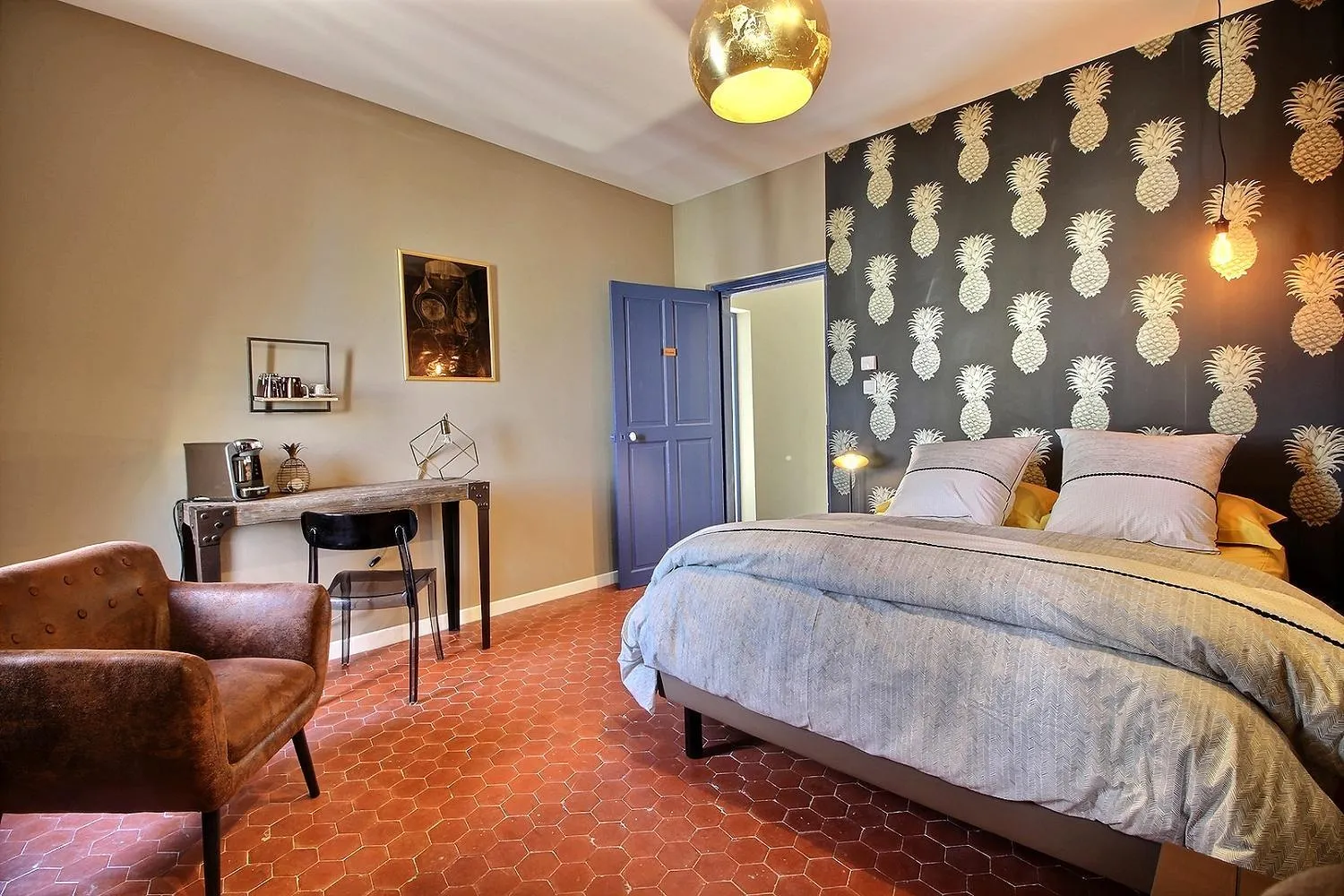 Bed in Effets Personnels