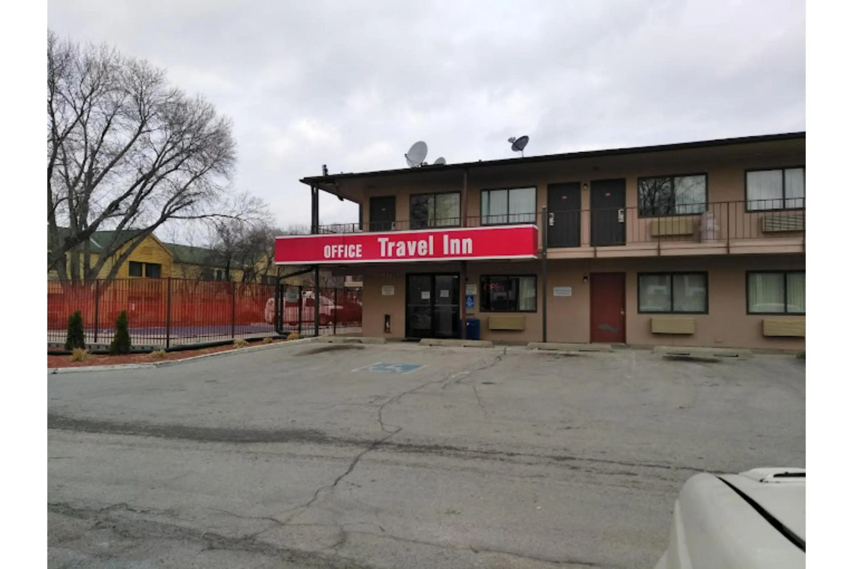 Facade/entrance in Travel Inn By OYO Omaha
