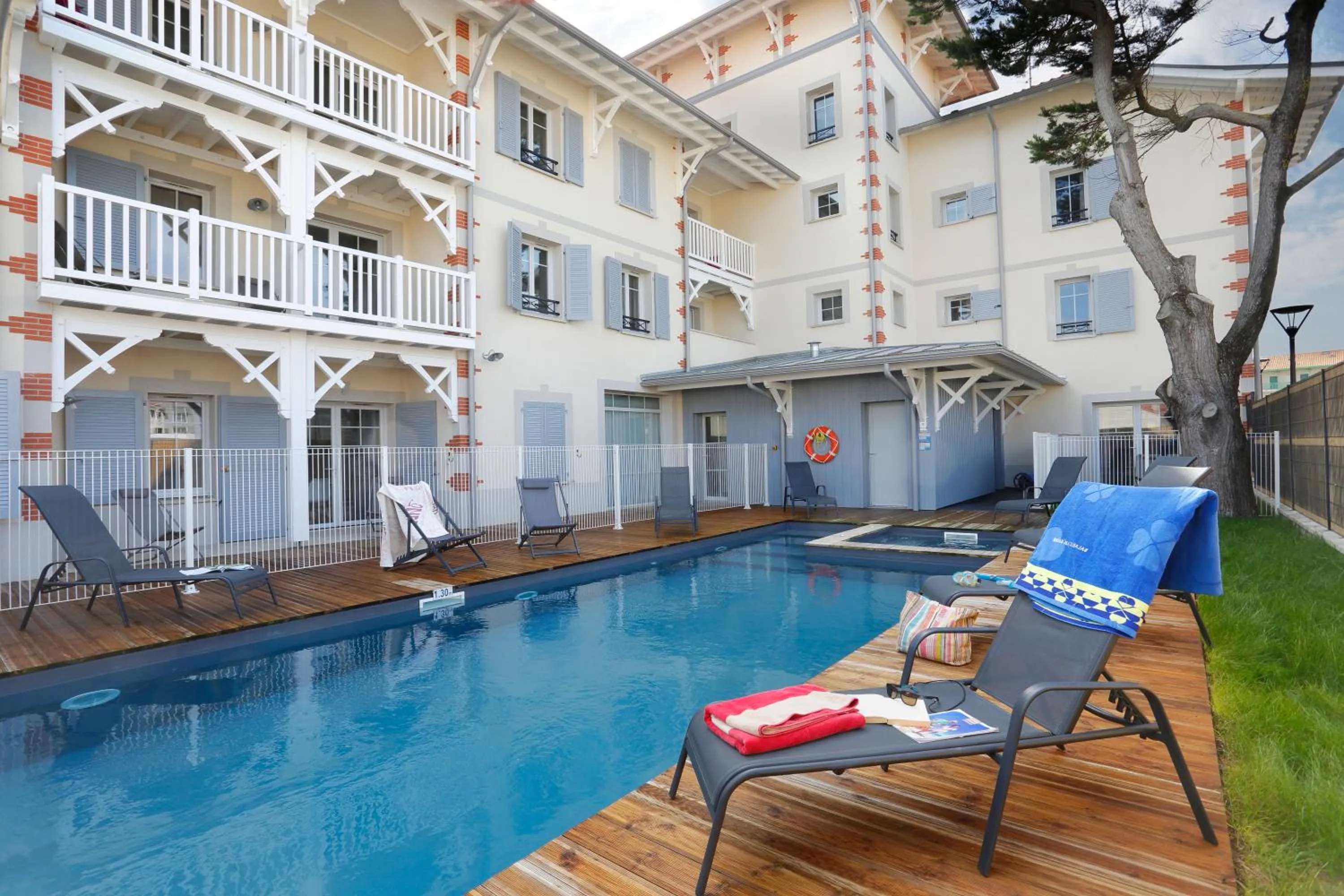 Swimming pool in Résidence Néméa Le Marché de la Plage