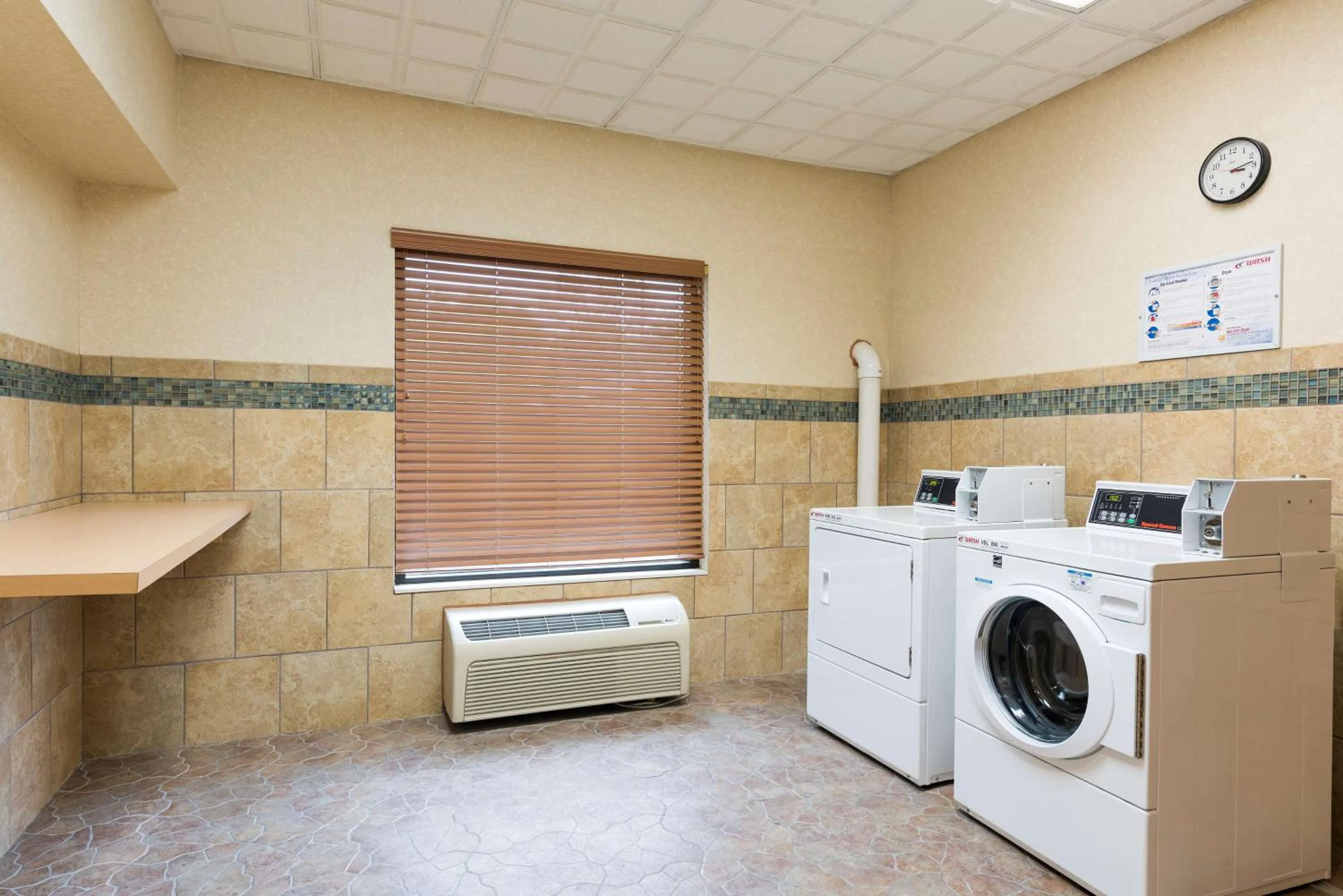 Property building in Hampton Inn Port Huron