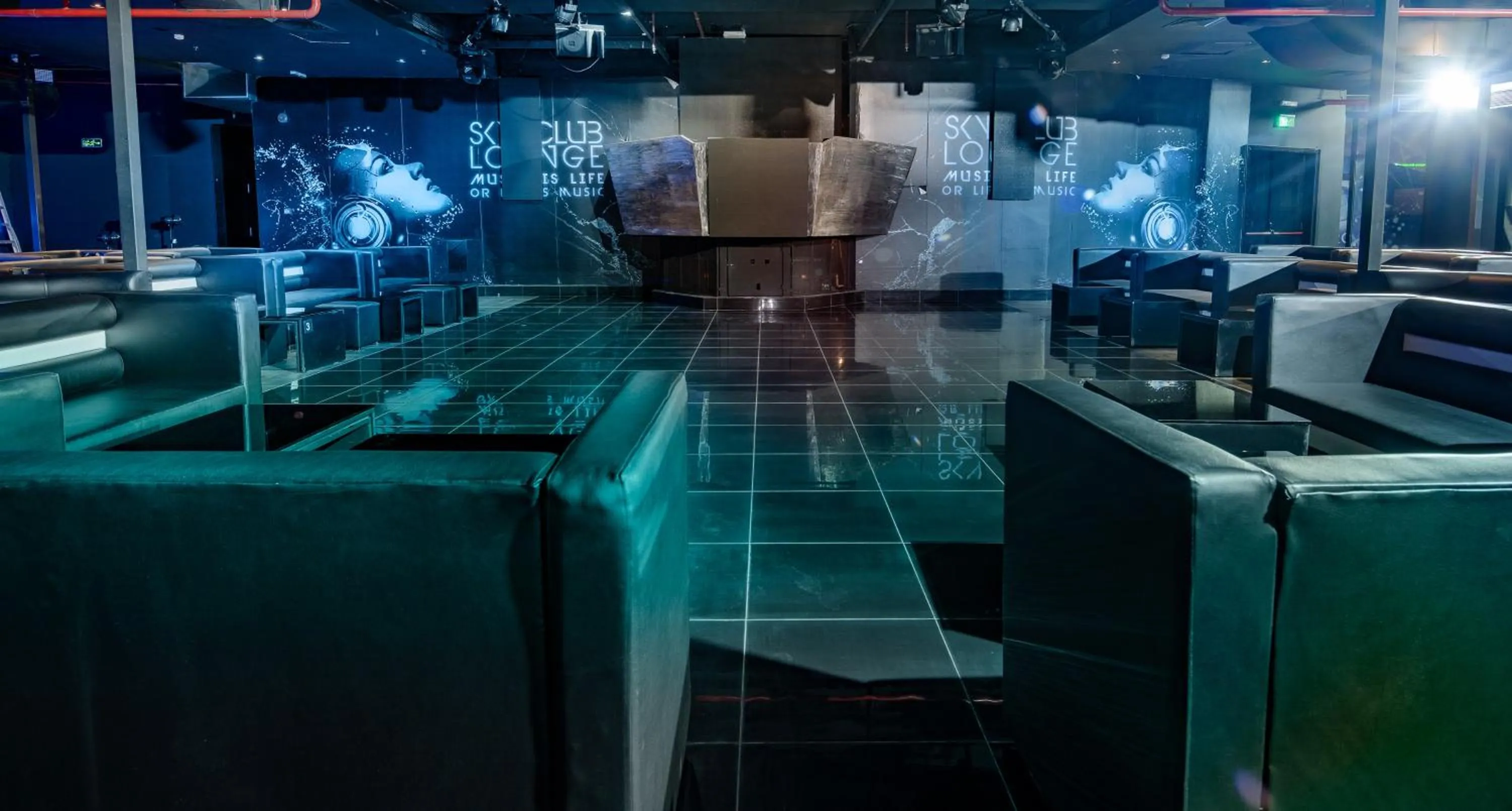 Restaurant/places to eat in Diva Hotel