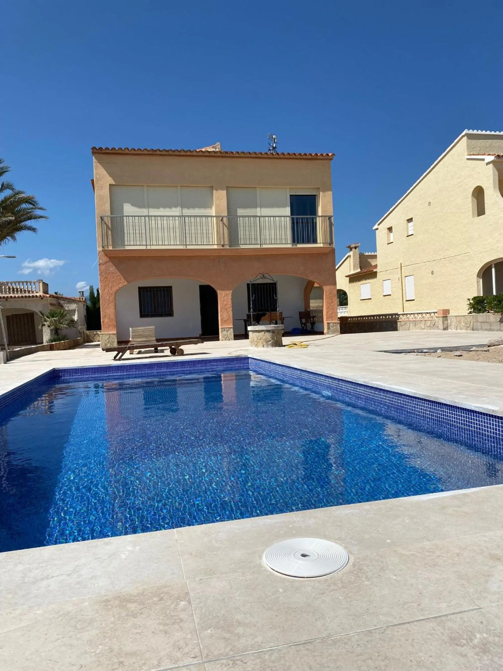 Swimming pool in Llebeig 2