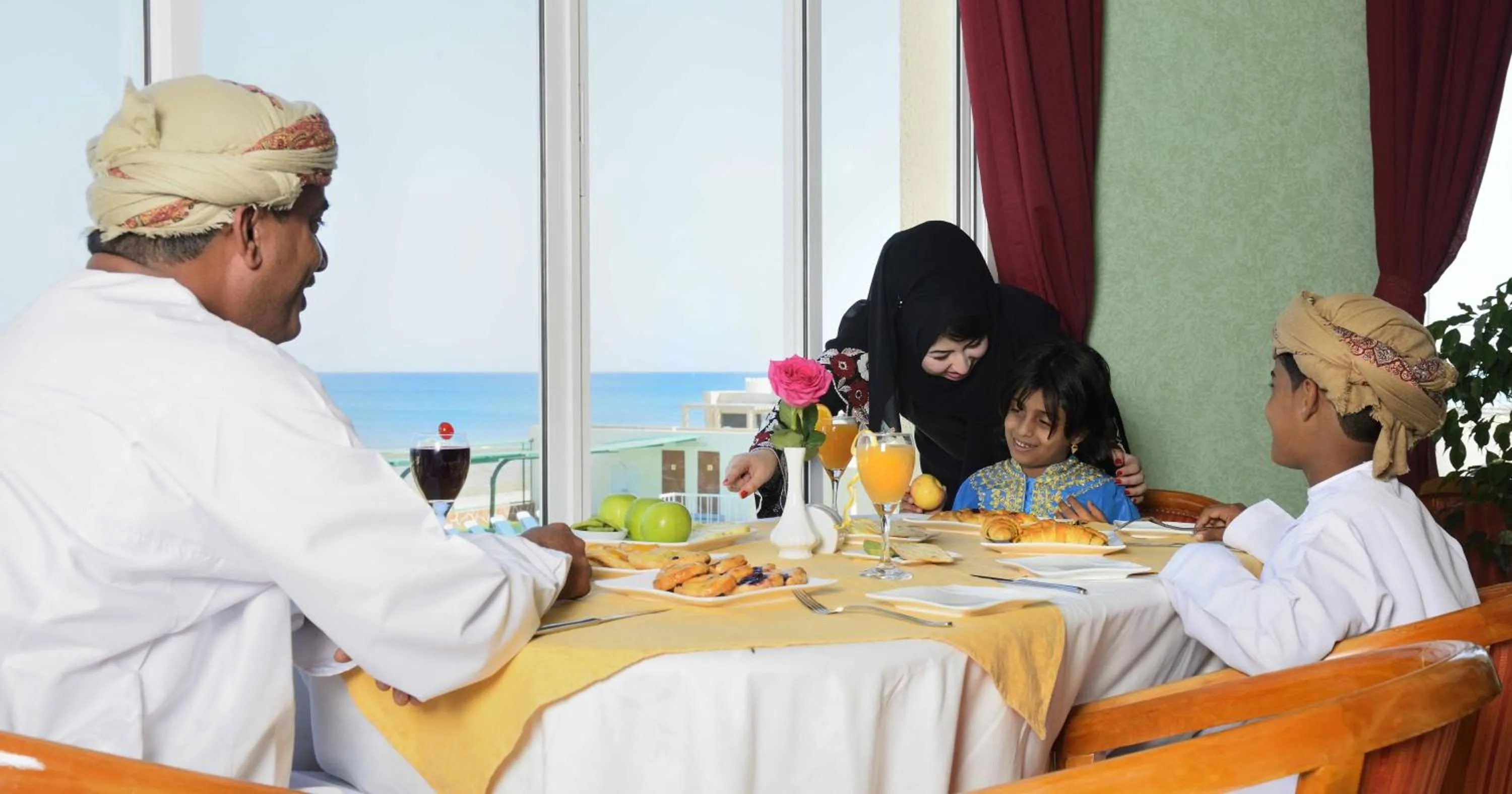 Restaurant/places to eat in Resort Sur Beach Holiday