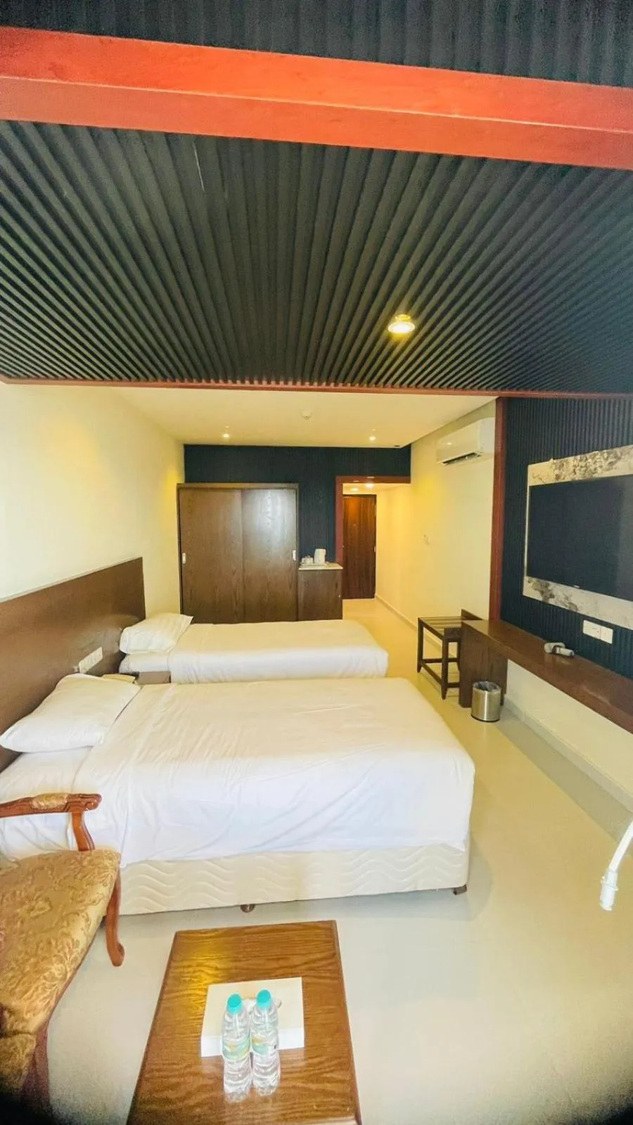 Photo of the whole room, Bed in Resort Sur Beach Holiday