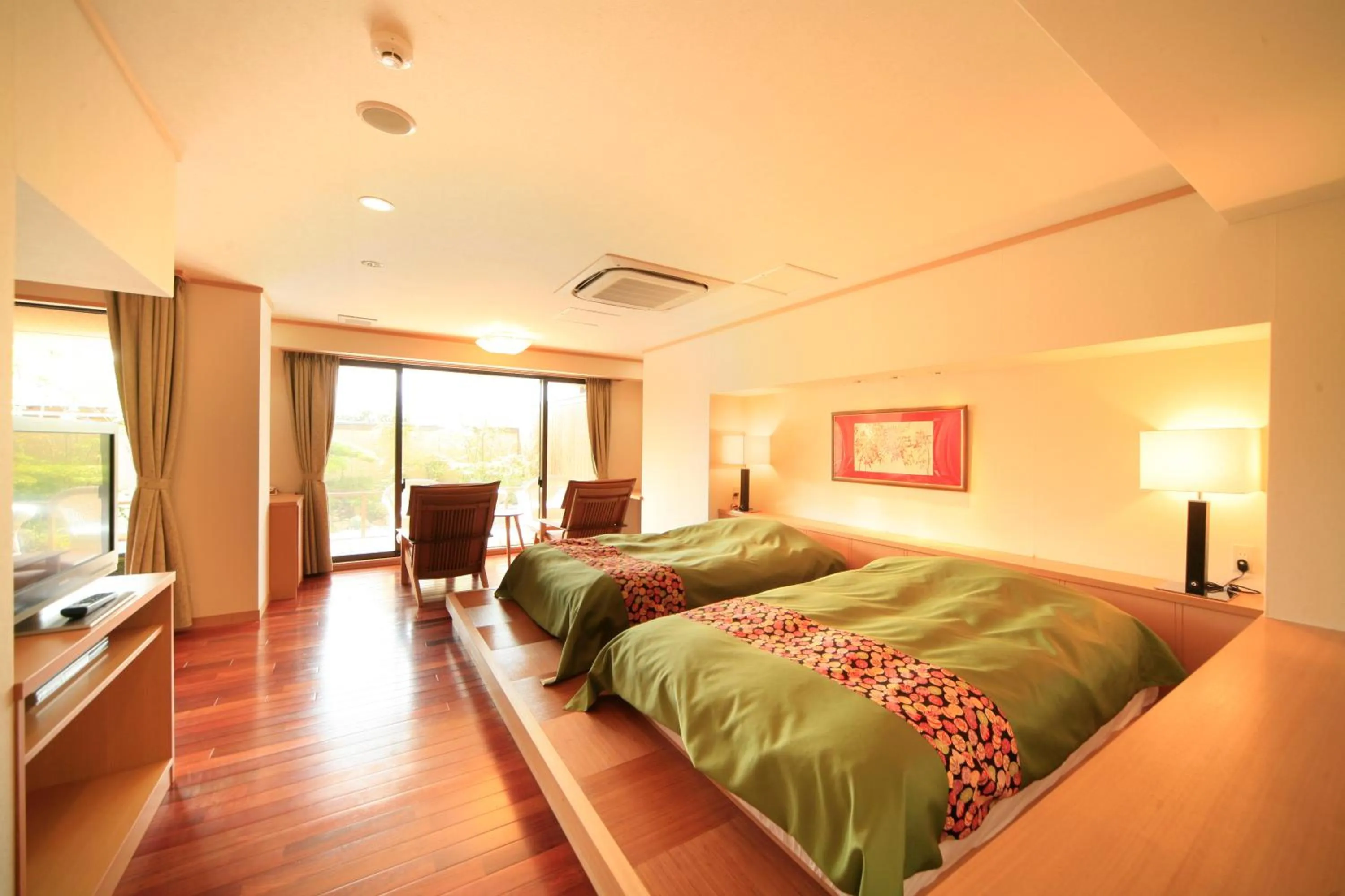 Bedroom, Bed in Mikasa