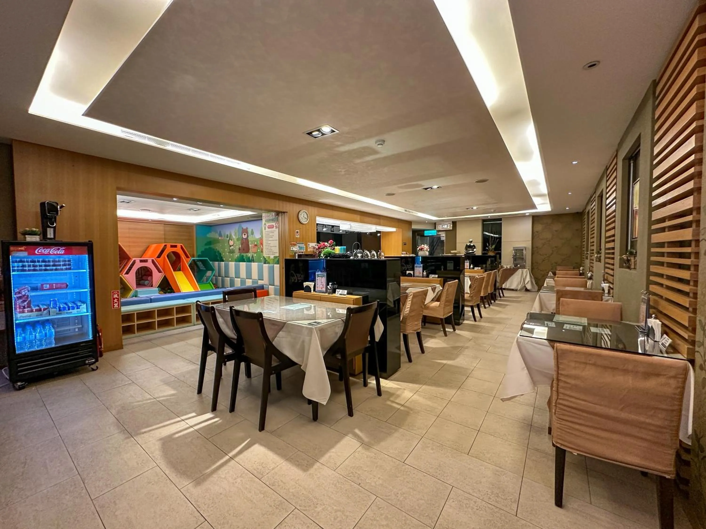 Restaurant/places to eat in Norway Forest Tamsui Motel