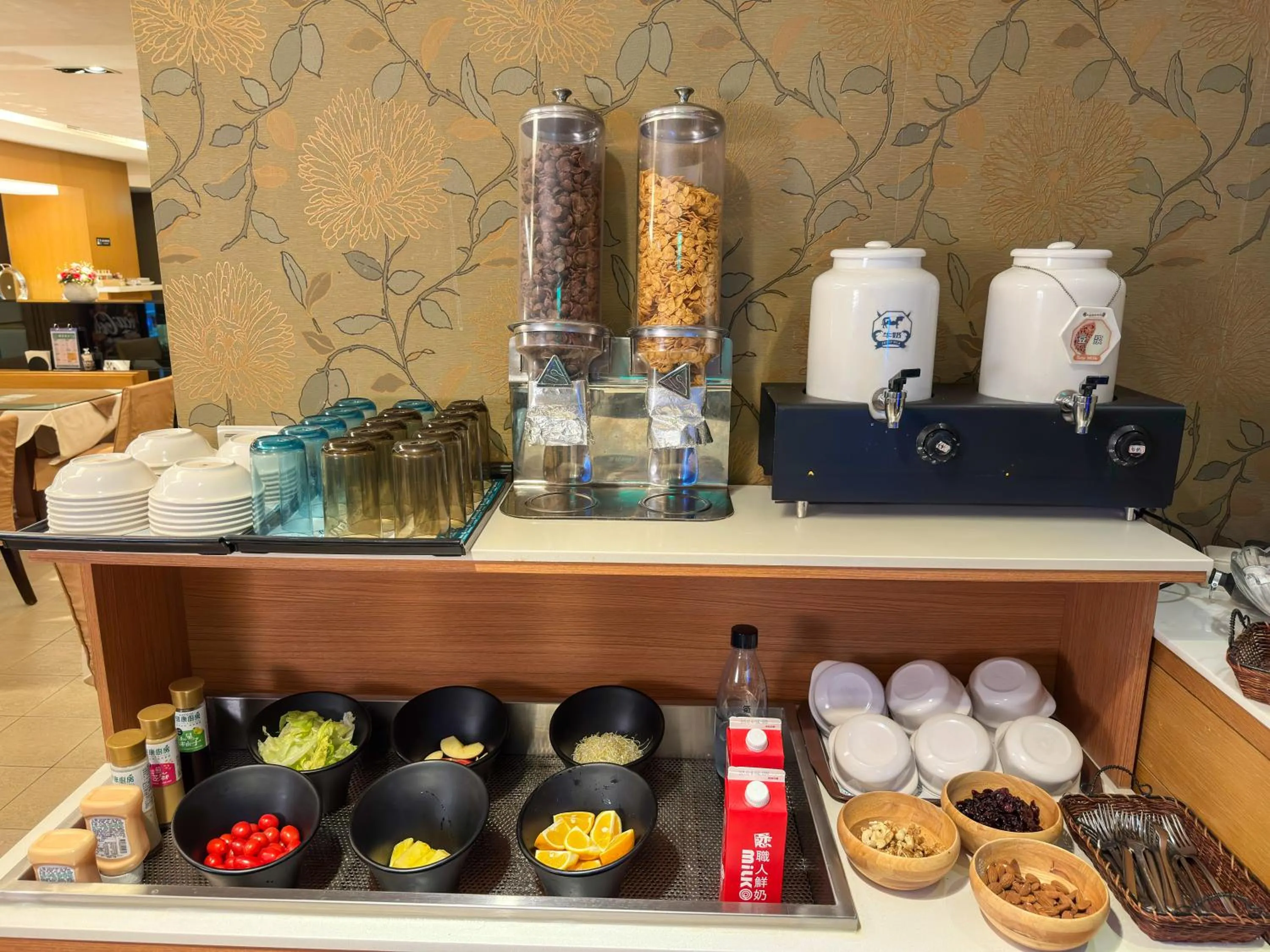 Restaurant/places to eat in Norway Forest Tamsui Motel