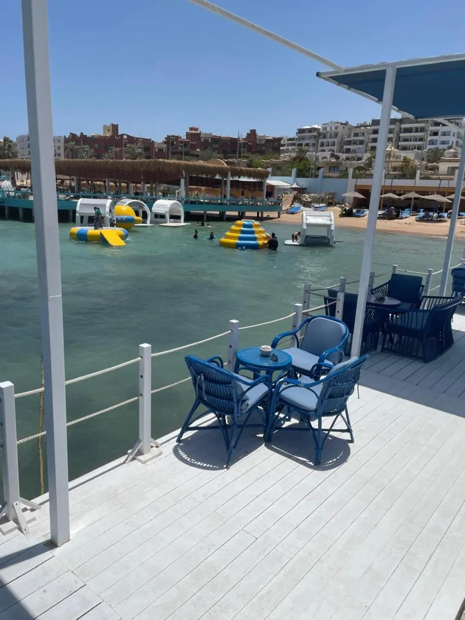 Beach in Lilly Apartments