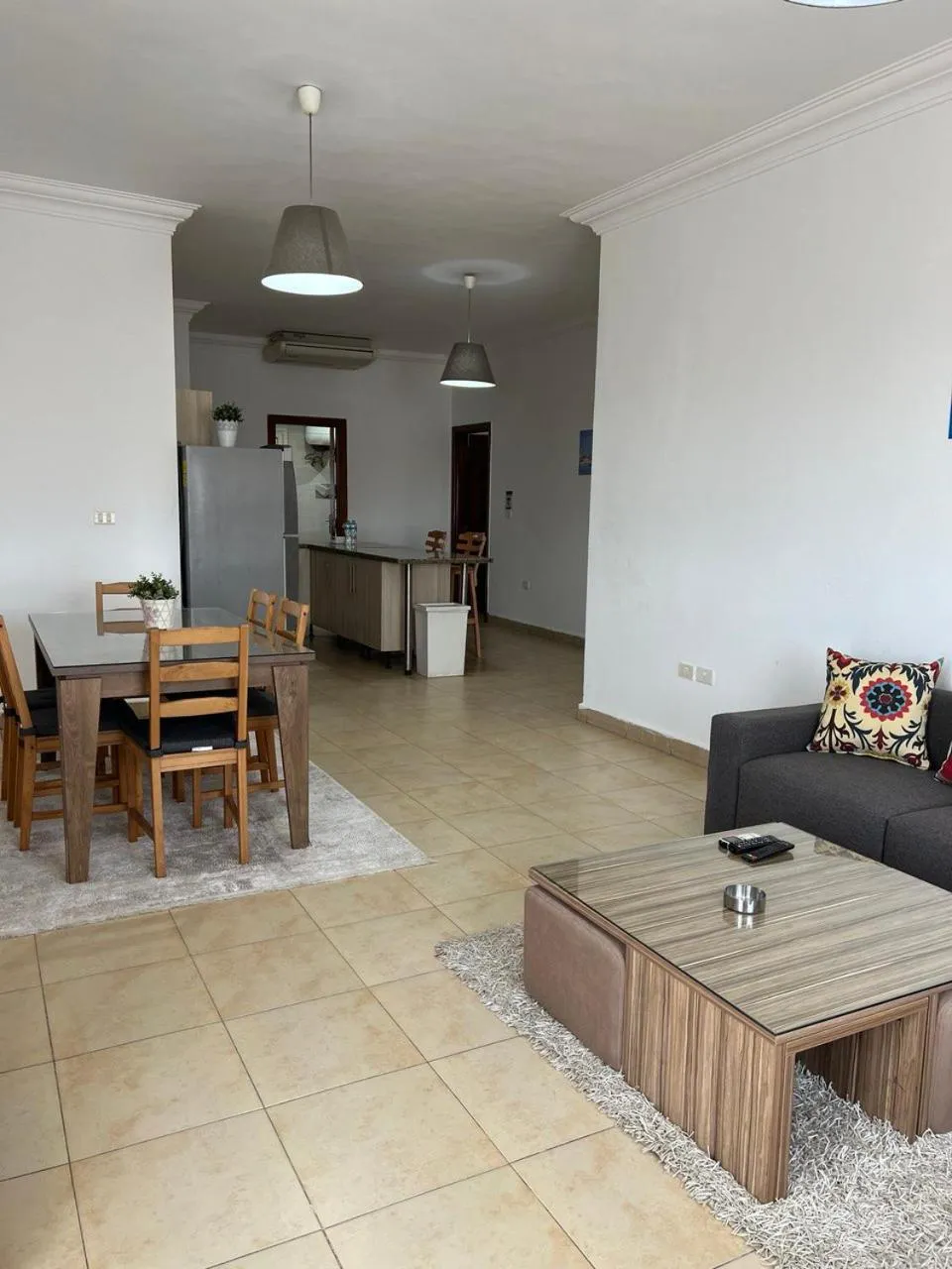 Dining area in Lilly Apartments