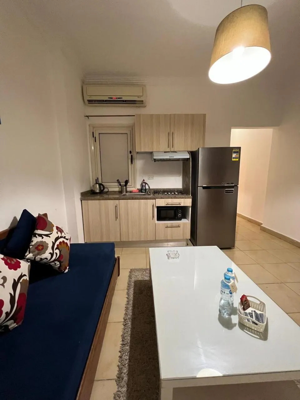 Kitchen or kitchenette in Lilly Apartments