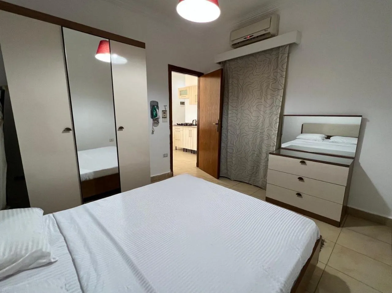 Bed in Lilly Apartments