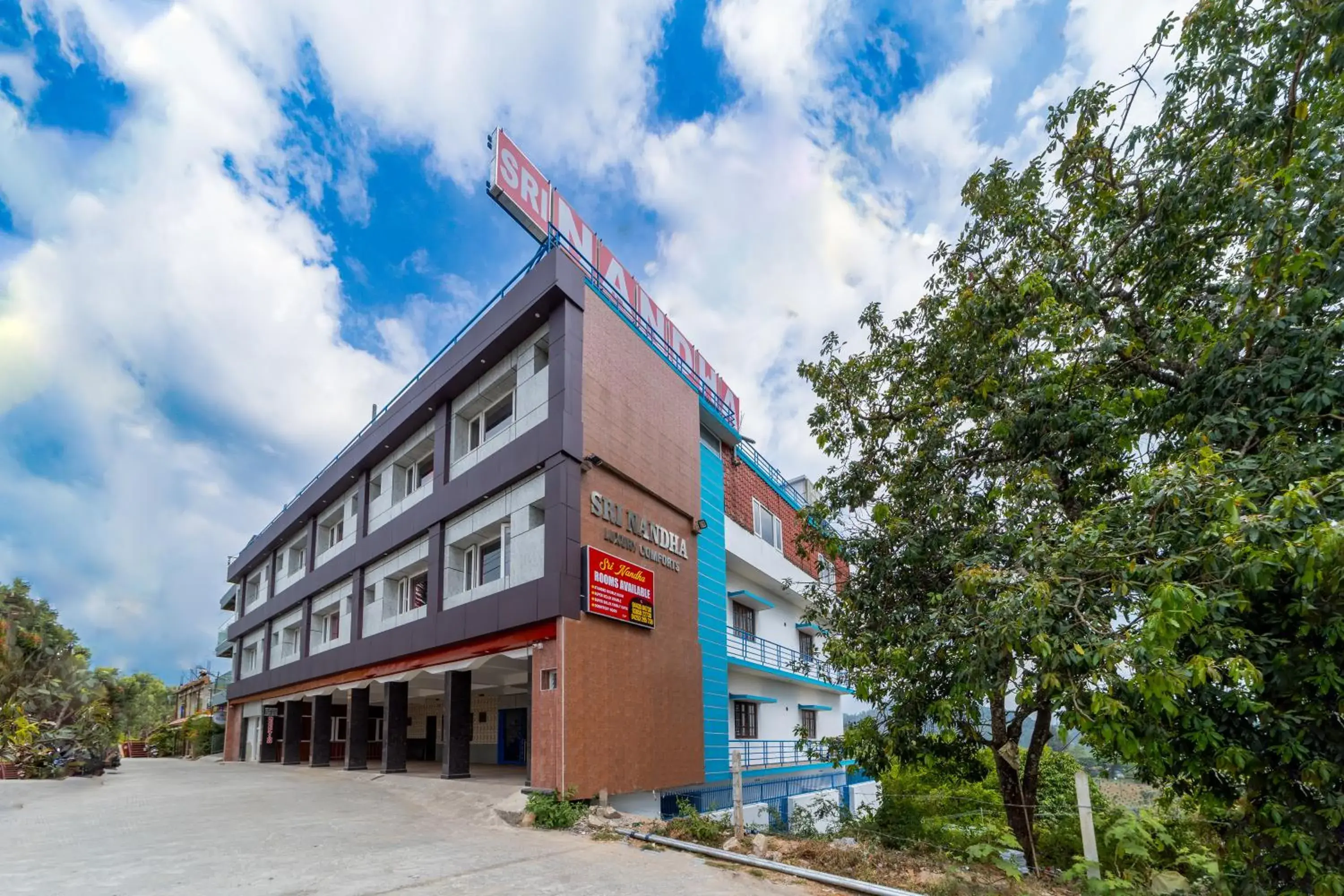 Sri Nandha Luxury Comforts Sri Nandha Luxury Comforts