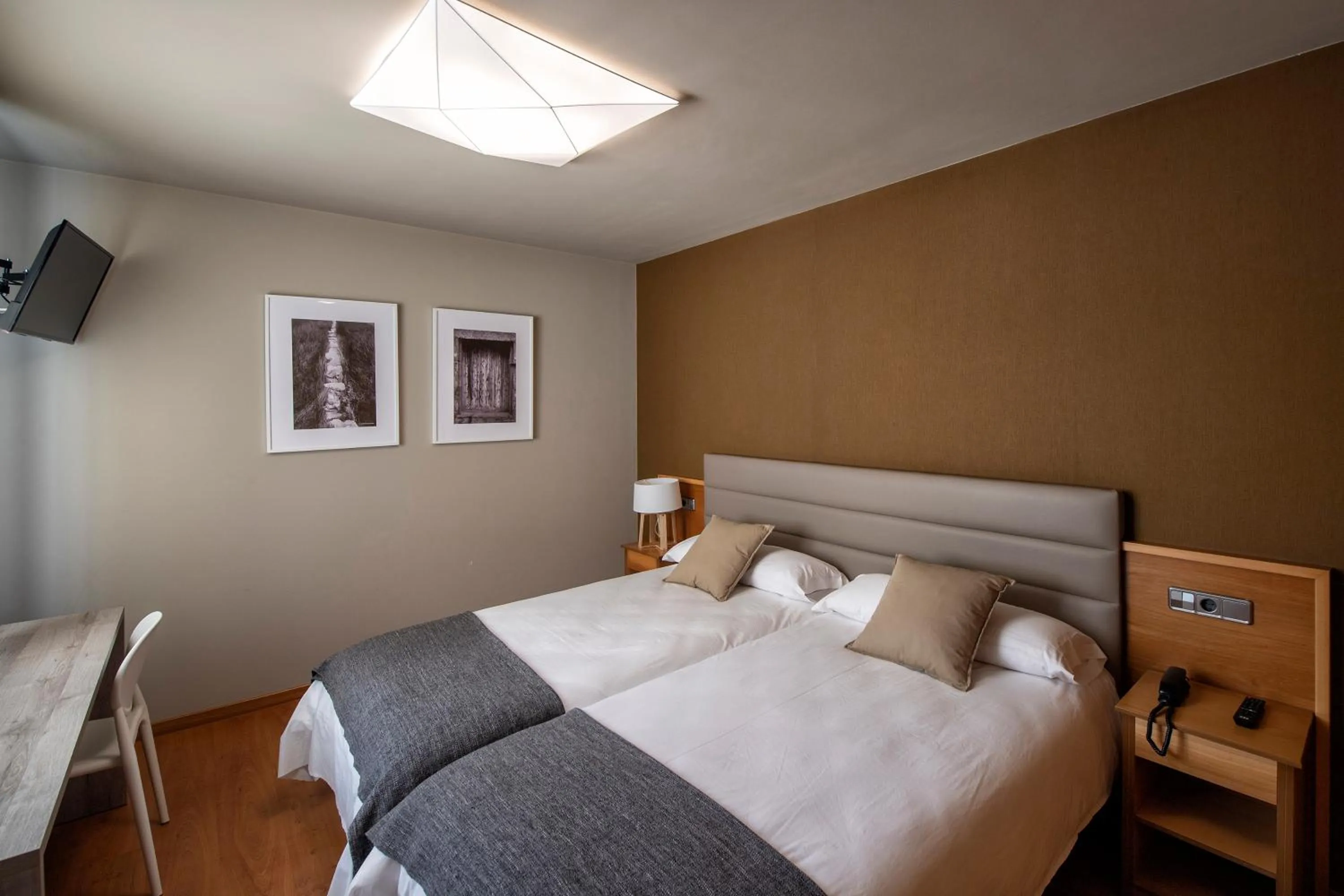 Bedroom, Bed in Hotel VIDA Mar de Laxe