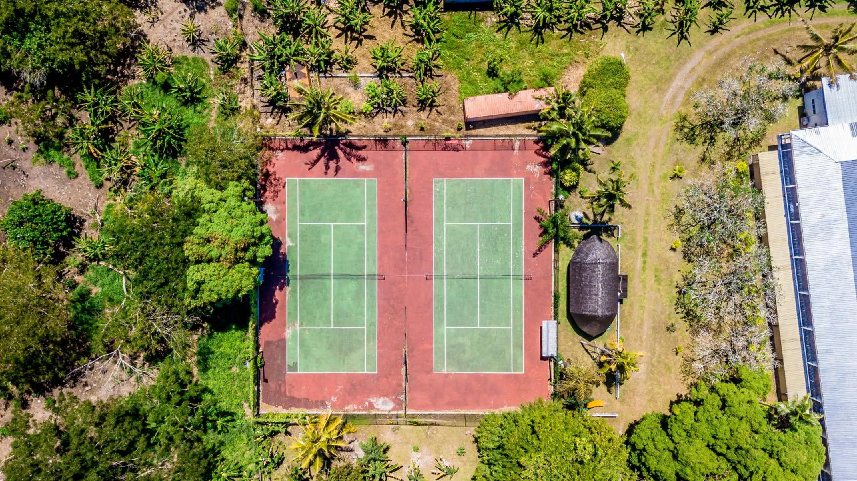 Tennis court in Tanoa Tusitala Hotel