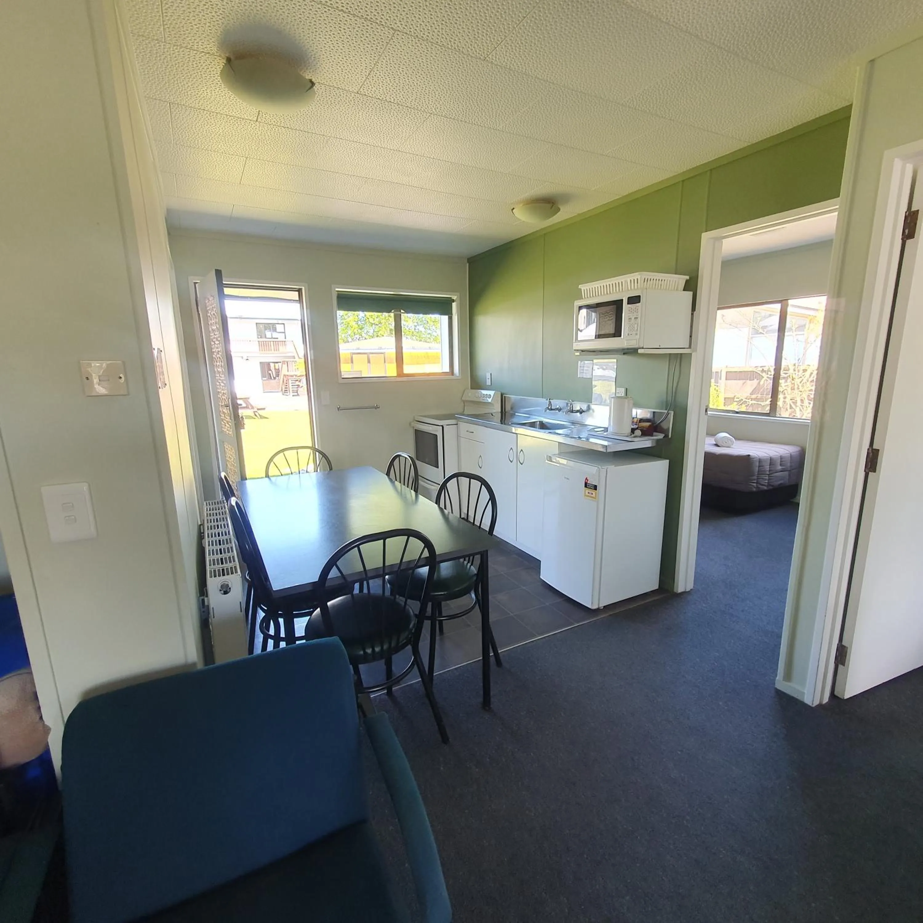 Dining area in Ohakune Court Motel