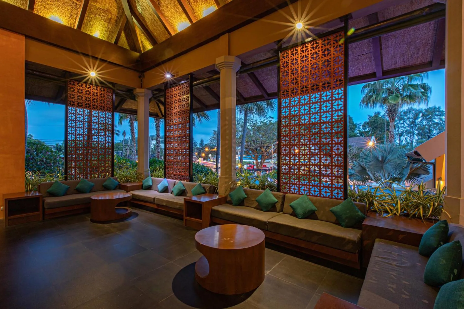 Lobby or reception in Rawai Palm Beach Resort - SHA Extra Plus