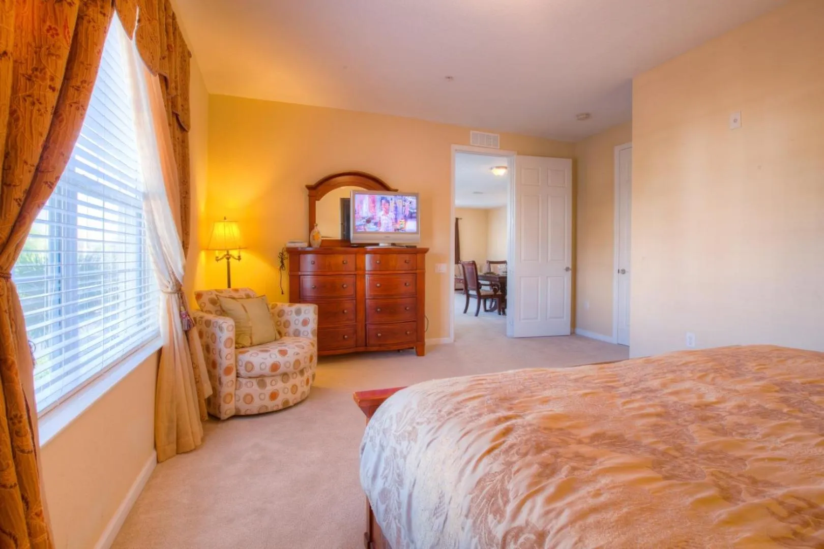 Other, Bed in Lovely Third-Floor Vista Cay Resort Condo