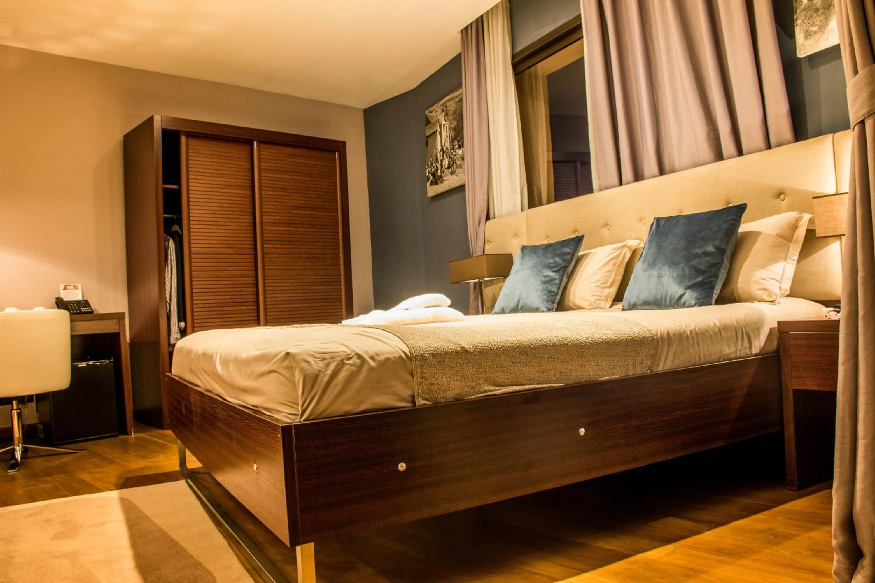 Photo of the whole room, Bed in Havana Resort