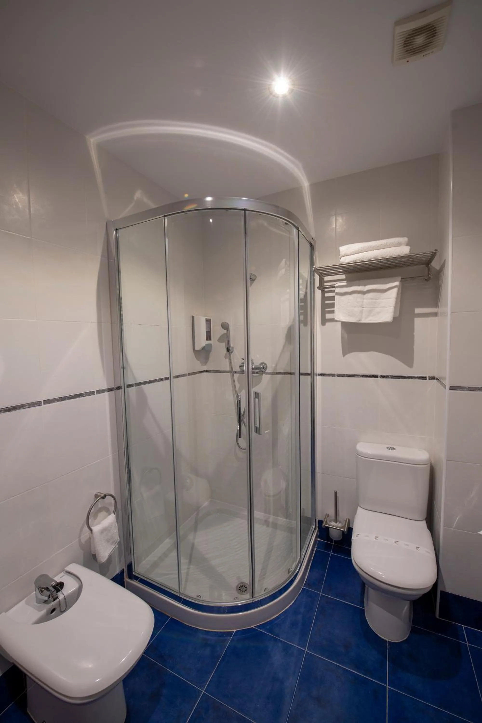 Bathroom in Apartamentos VIDA Mar de Laxe