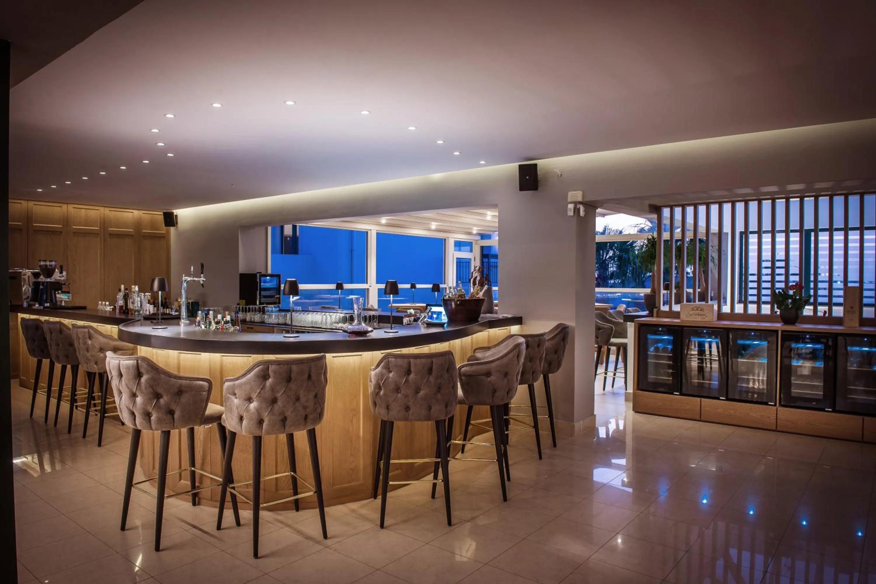 Lounge or bar in Gouves Waterpark Holiday Resort